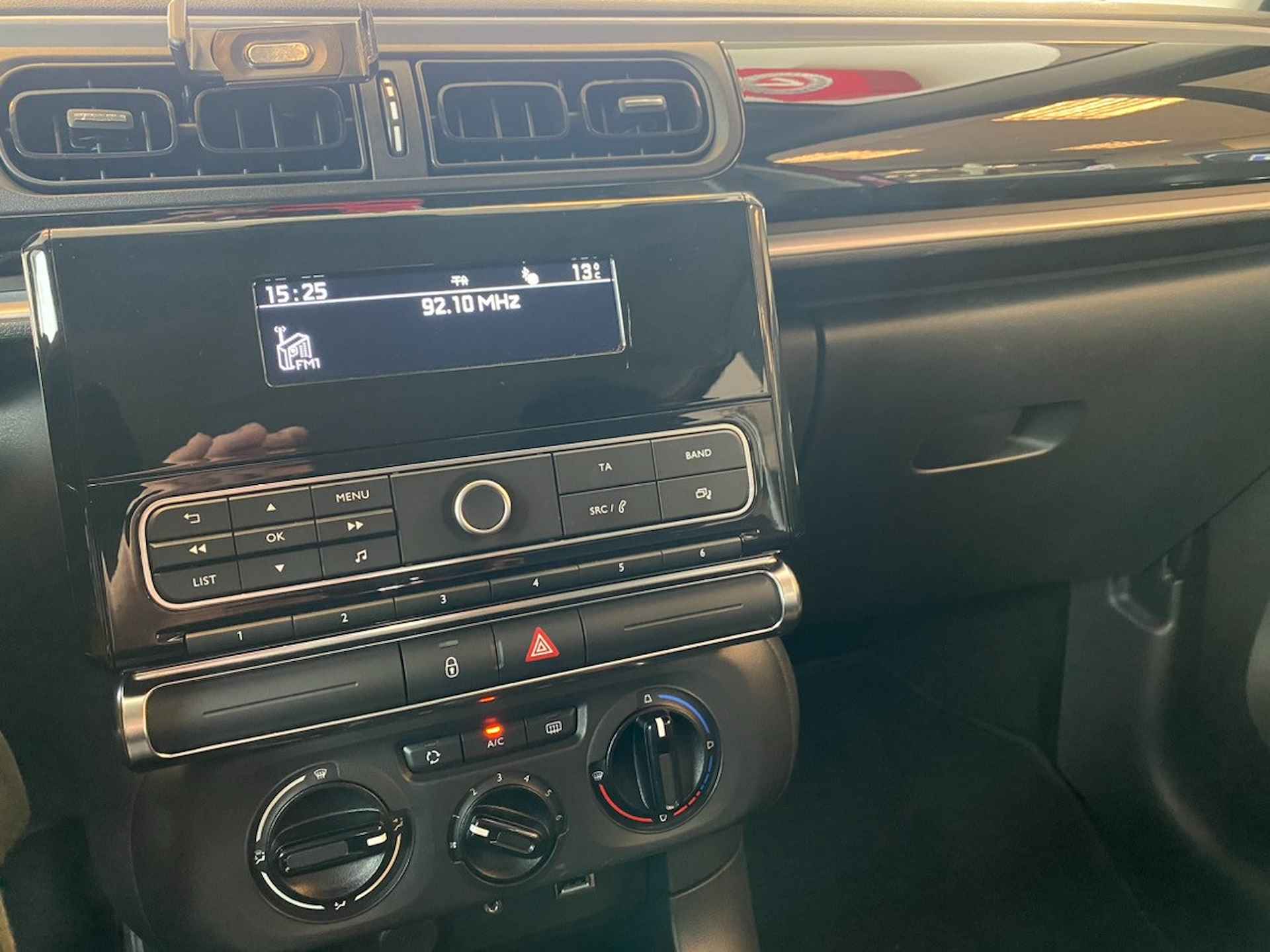 Citroën C3 1.2 PureTech Feel ,NL Auto,5 Deurs 5 Zits,Airco,Cruise Control,Elektrischpakket,Bluetooth met Spraakbediening,Aux Ipod Aansluiti - 15/27