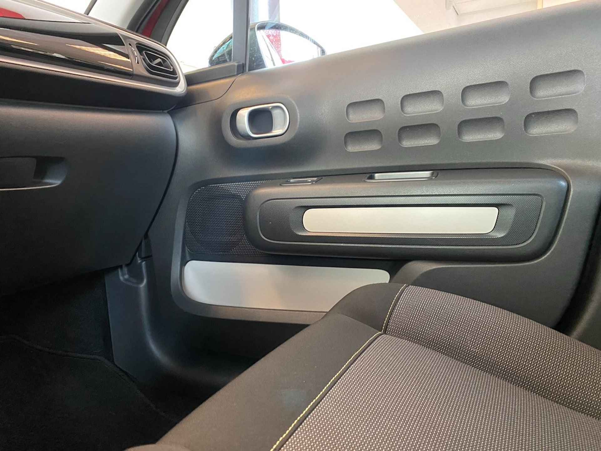 Citroën C3 1.2 PureTech Feel ,NL Auto,5 Deurs 5 Zits,Airco,Cruise Control,Elektrischpakket,Bluetooth met Spraakbediening,Aux Ipod Aansluiti - 20/27