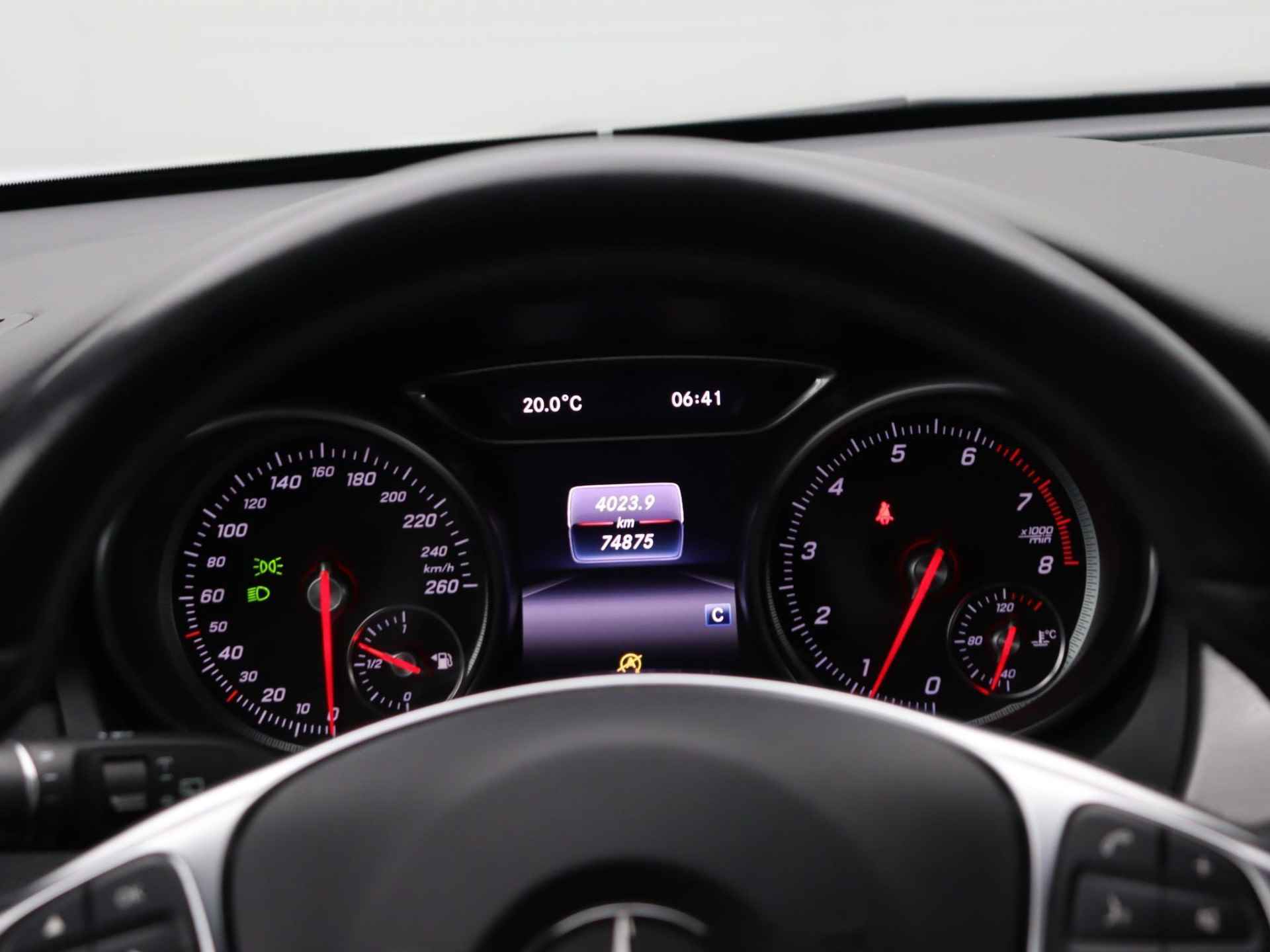 Mercedes-Benz CLA-klasse Shooting Brake 180 Business AMG Styling | Navigatie | Camera | LED Koplampen | Harman/Kardon | Elektrische Kofferklep | Dodehoekdetectie | - 8/34