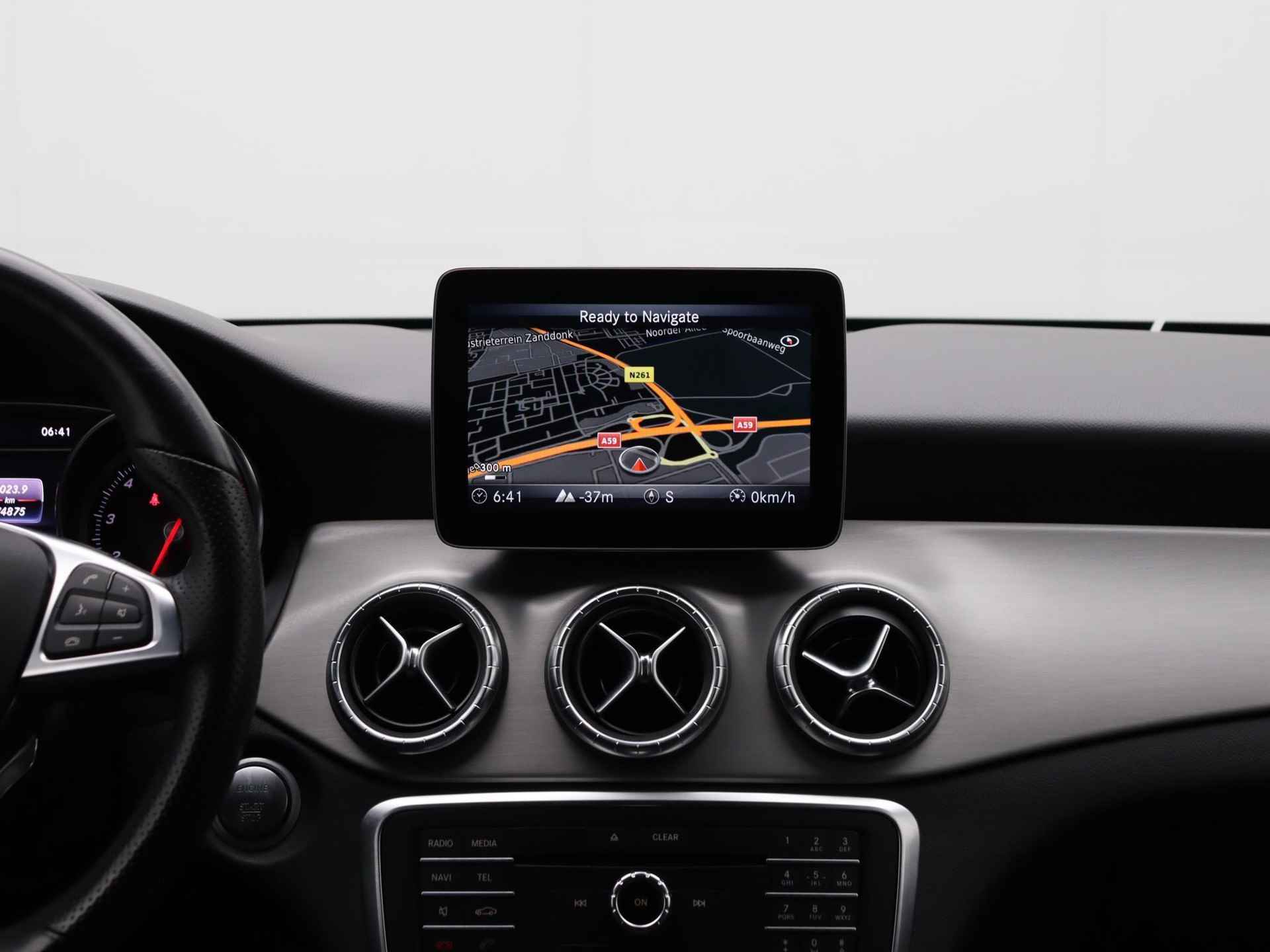 Mercedes-Benz CLA-klasse Shooting Brake 180 Business AMG Styling | Navigatie | Camera | LED Koplampen | Harman/Kardon | Elektrische Kofferklep | Dodehoekdetectie | - 9/34