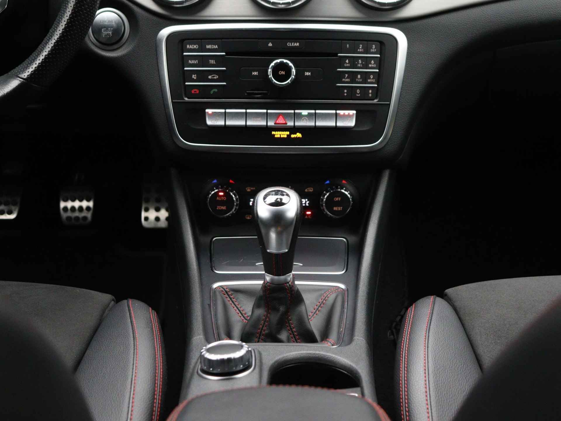 Mercedes-Benz CLA-klasse Shooting Brake 180 Business AMG Styling | Navigatie | Camera | LED Koplampen | Harman/Kardon | Elektrische Kofferklep | Dodehoekdetectie | - 10/34