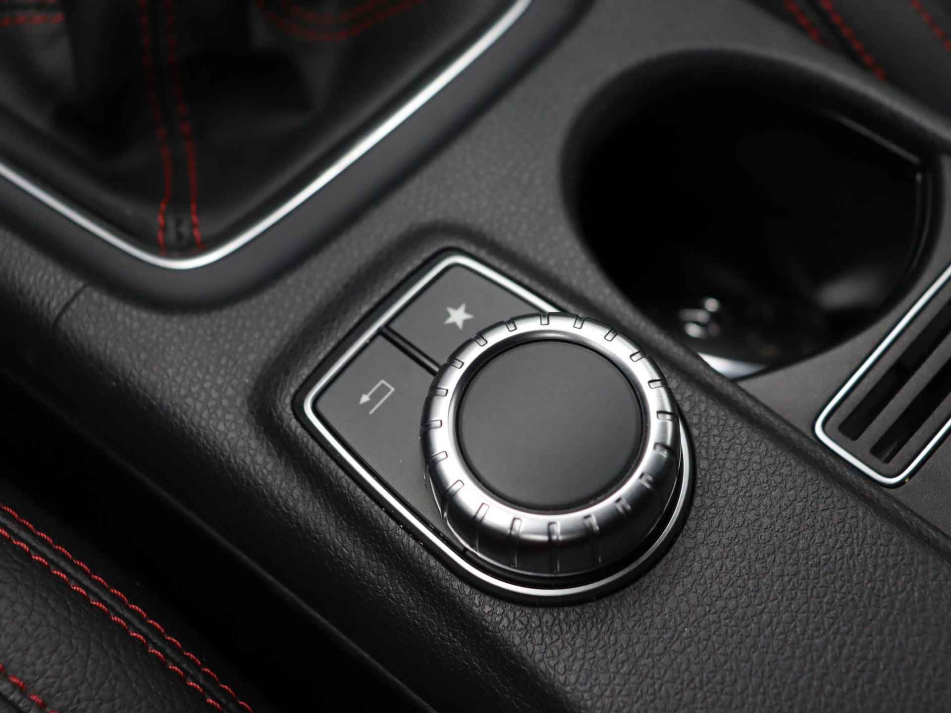 Mercedes-Benz CLA-klasse Shooting Brake 180 Business AMG Styling | Navigatie | Camera | LED Koplampen | Harman/Kardon | Elektrische Kofferklep | Dodehoekdetectie | - 23/34