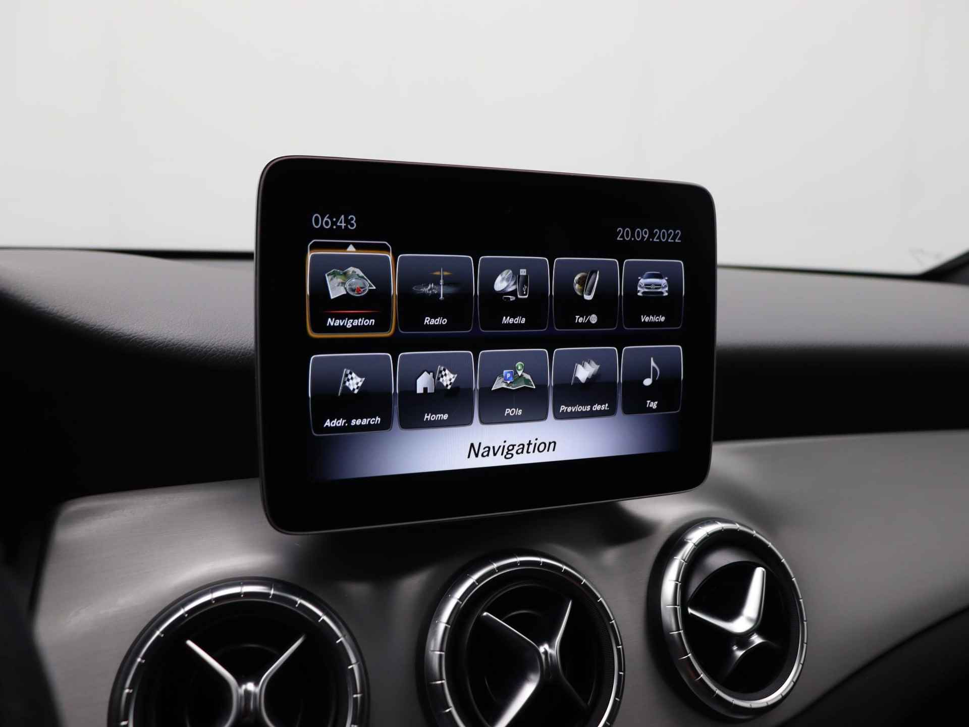 Mercedes-Benz CLA-klasse Shooting Brake 180 Business AMG Styling | Navigatie | Camera | LED Koplampen | Harman/Kardon | Elektrische Kofferklep | Dodehoekdetectie | - 28/34