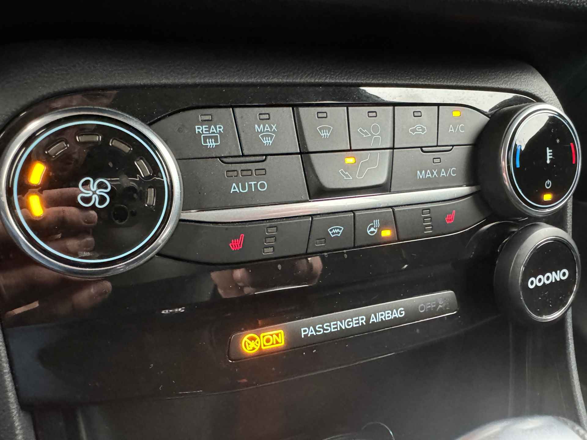Ford PUMA 1.0 EcoBoost Titanium X AppleCarplay|Cruisecontrol|Automaat|Stoel en Stuurverwarming - 33/41