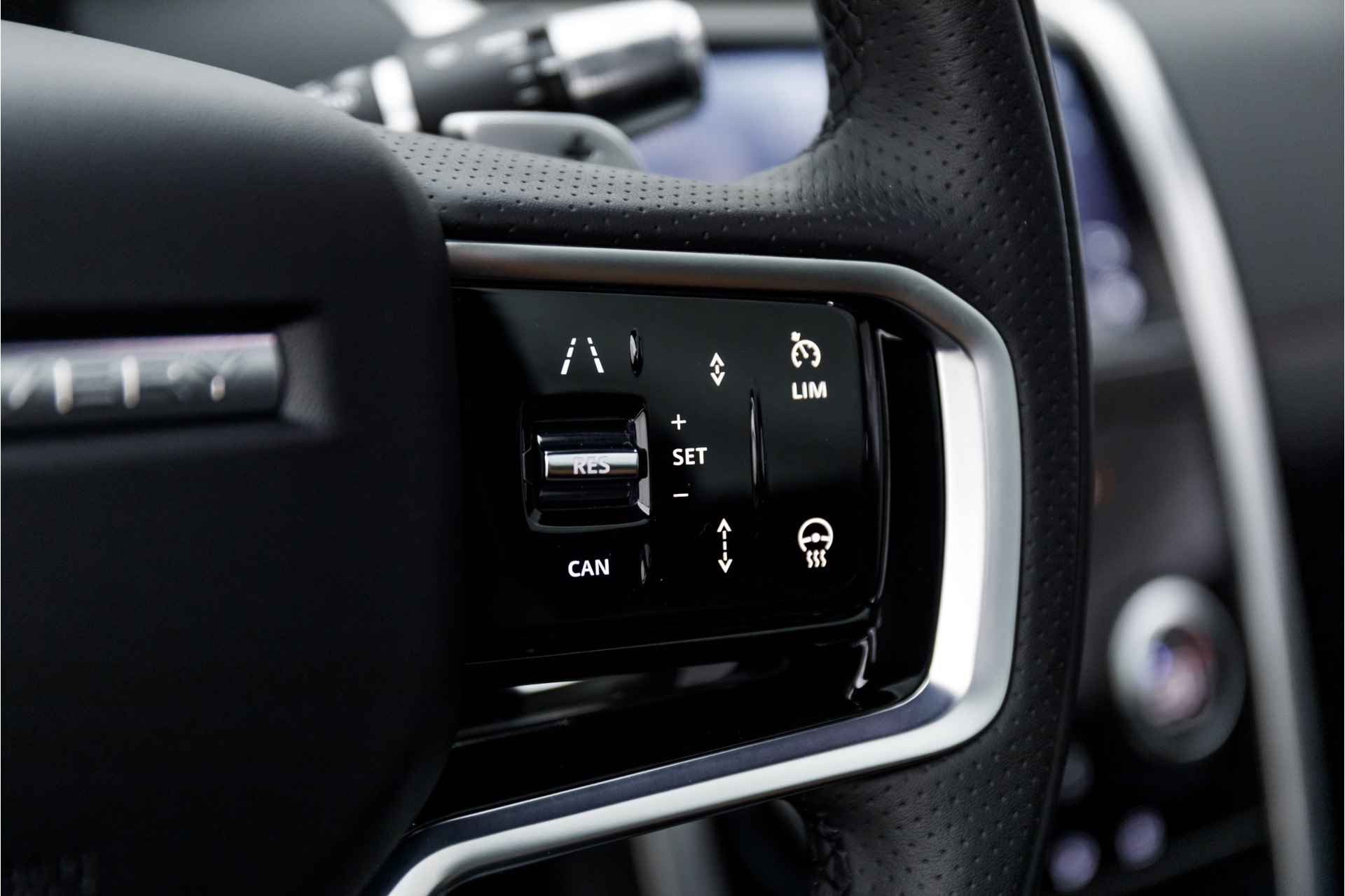 Land Rover Discovery Sport P300e R-Dynamic SE | Adaptive Cruise Control | Stoelverwarming voor | Meridian Audio - 11/36