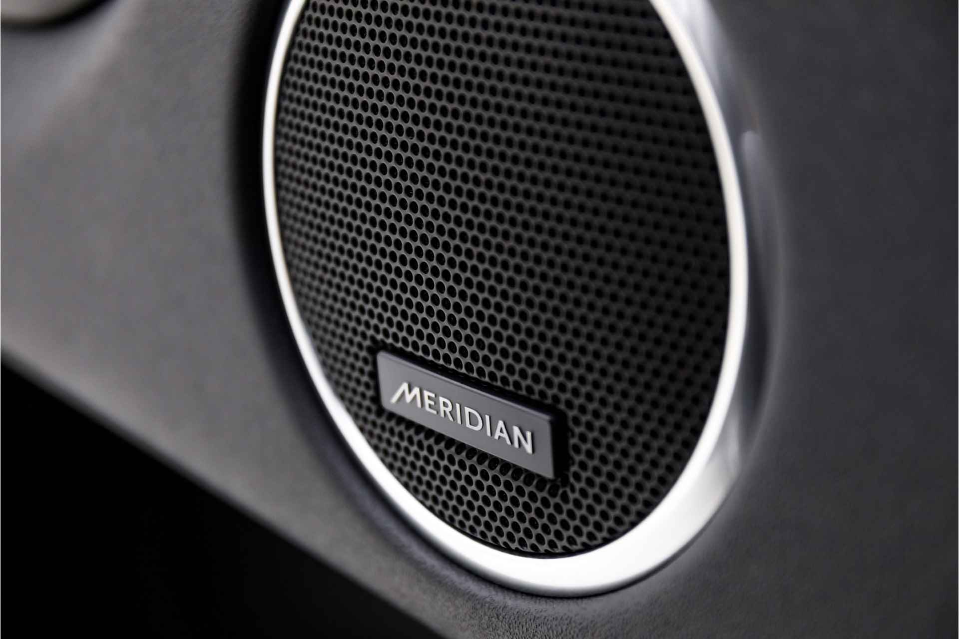 Land Rover Discovery Sport P300e R-Dynamic SE | Adaptive Cruise Control | Stoelverwarming voor | Meridian Audio - 21/36