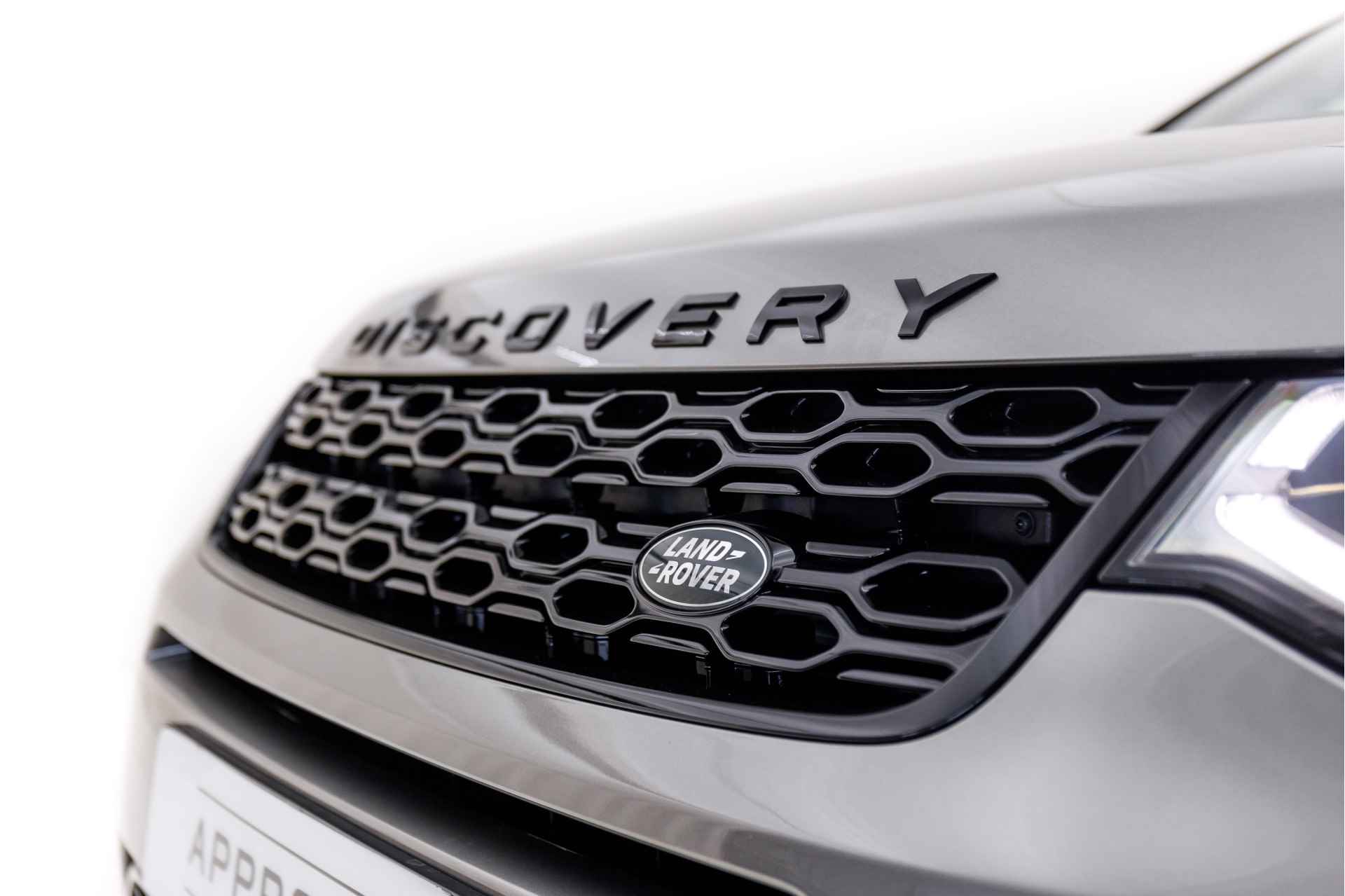 Land Rover Discovery Sport P300e R-Dynamic SE | Adaptive Cruise Control | Stoelverwarming voor | Meridian Audio - 27/36