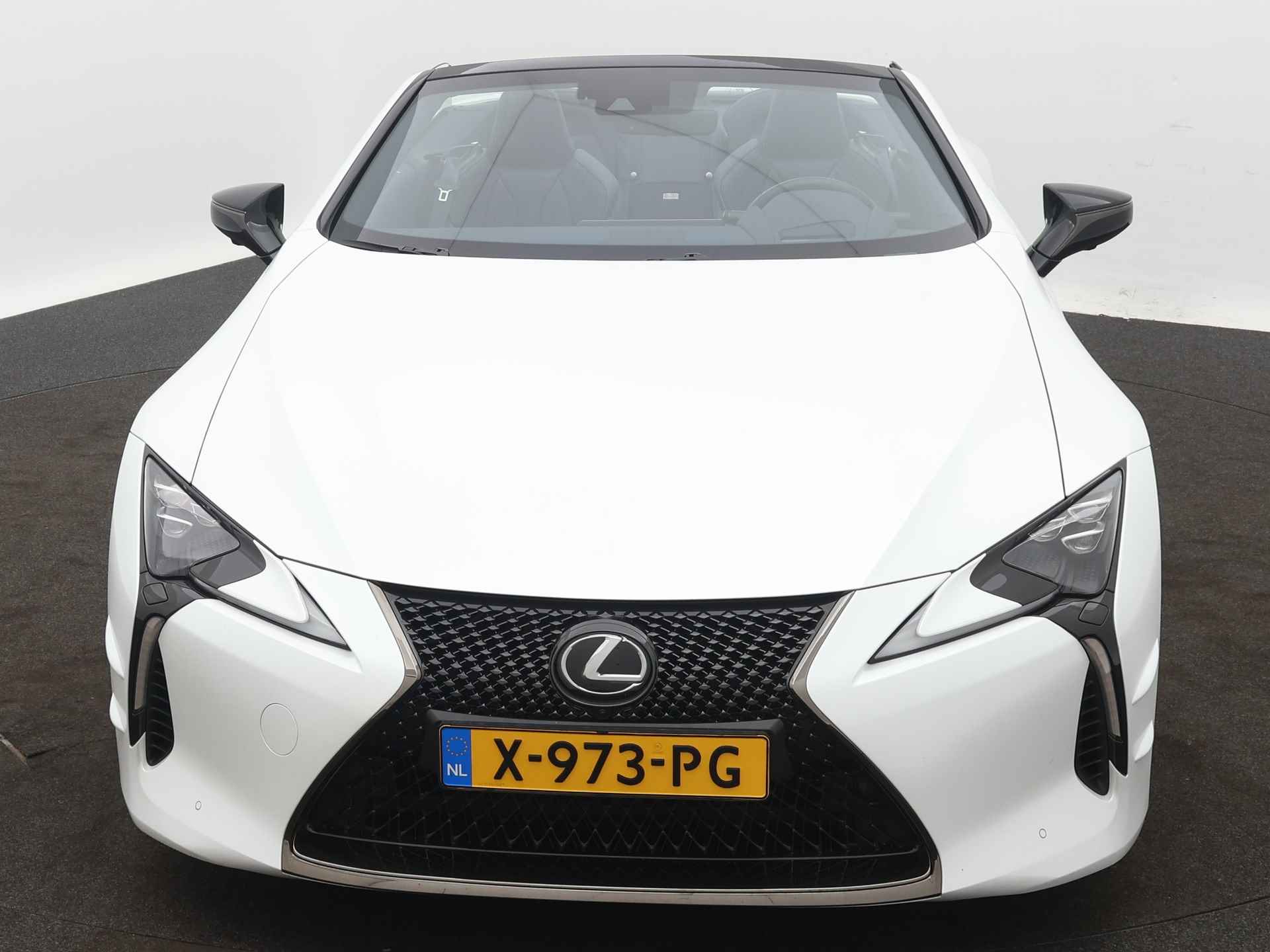 Lexus LC Convertible 500 Ultimate Edition | Dodehoek Ass. | LM velgen | Parkeersensoren | Navigatie | Camera | Stoel en stuurwiel verwarmd | - 28/51