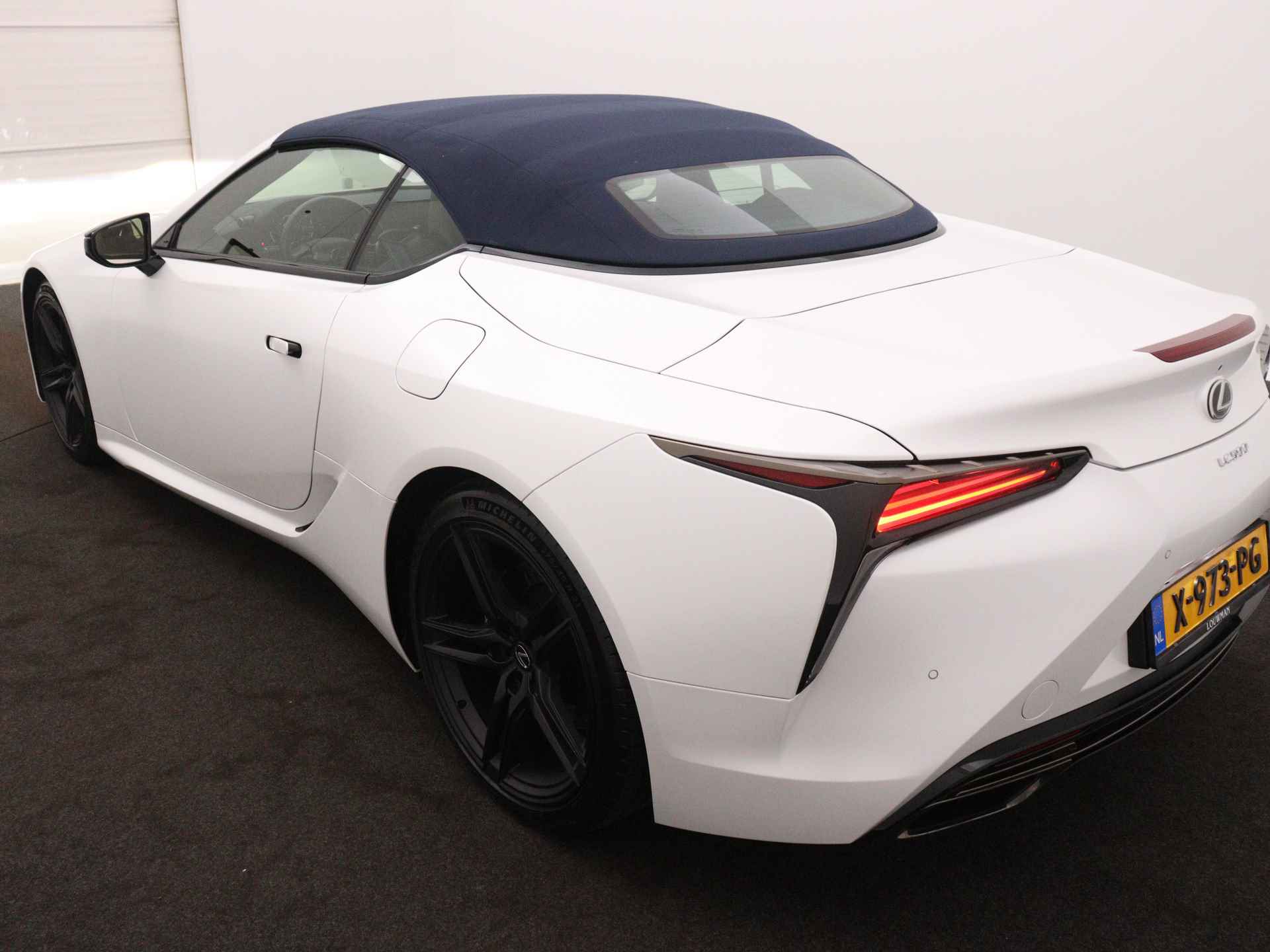 Lexus LC Convertible 500 Ultimate Edition | Dodehoek Ass. | LM velgen | Parkeersensoren | Navigatie | Camera | Stoel en stuurwiel verwarmd | - 48/51