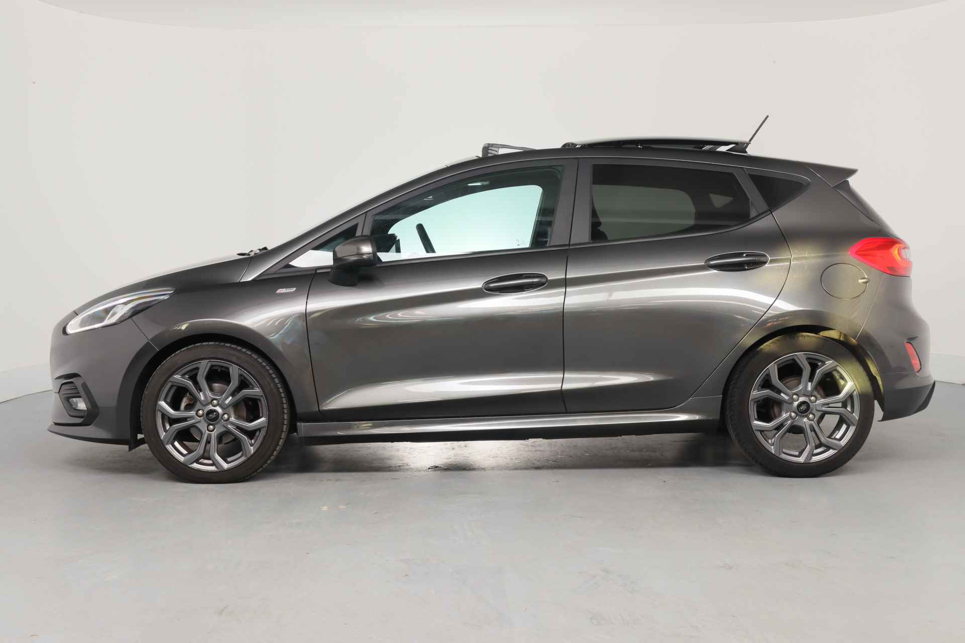 Ford Fiesta 1.0 EcoBoost ST-Line | 1e Eigenaar! | Open Dak | Navi | Cruise | Airco | Parkeersensoren | Lichtmetalen Velgen - 22/37