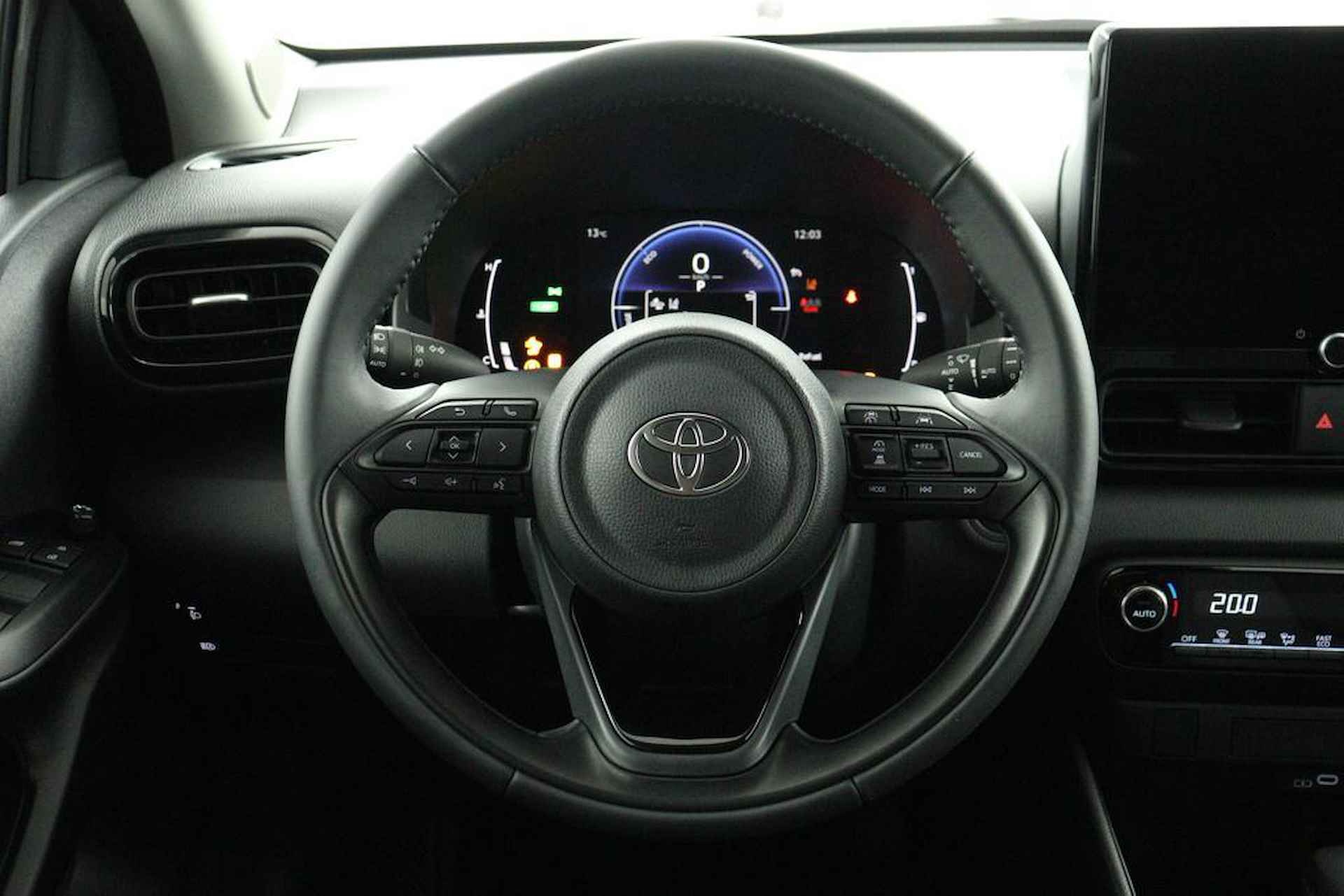 Toyota Yaris 1.5 Hybrid 115 First Edition | Navigatie | Parkeercamera | Apple Carplay/Android Auto | Nieuwe Auto | - 18/42