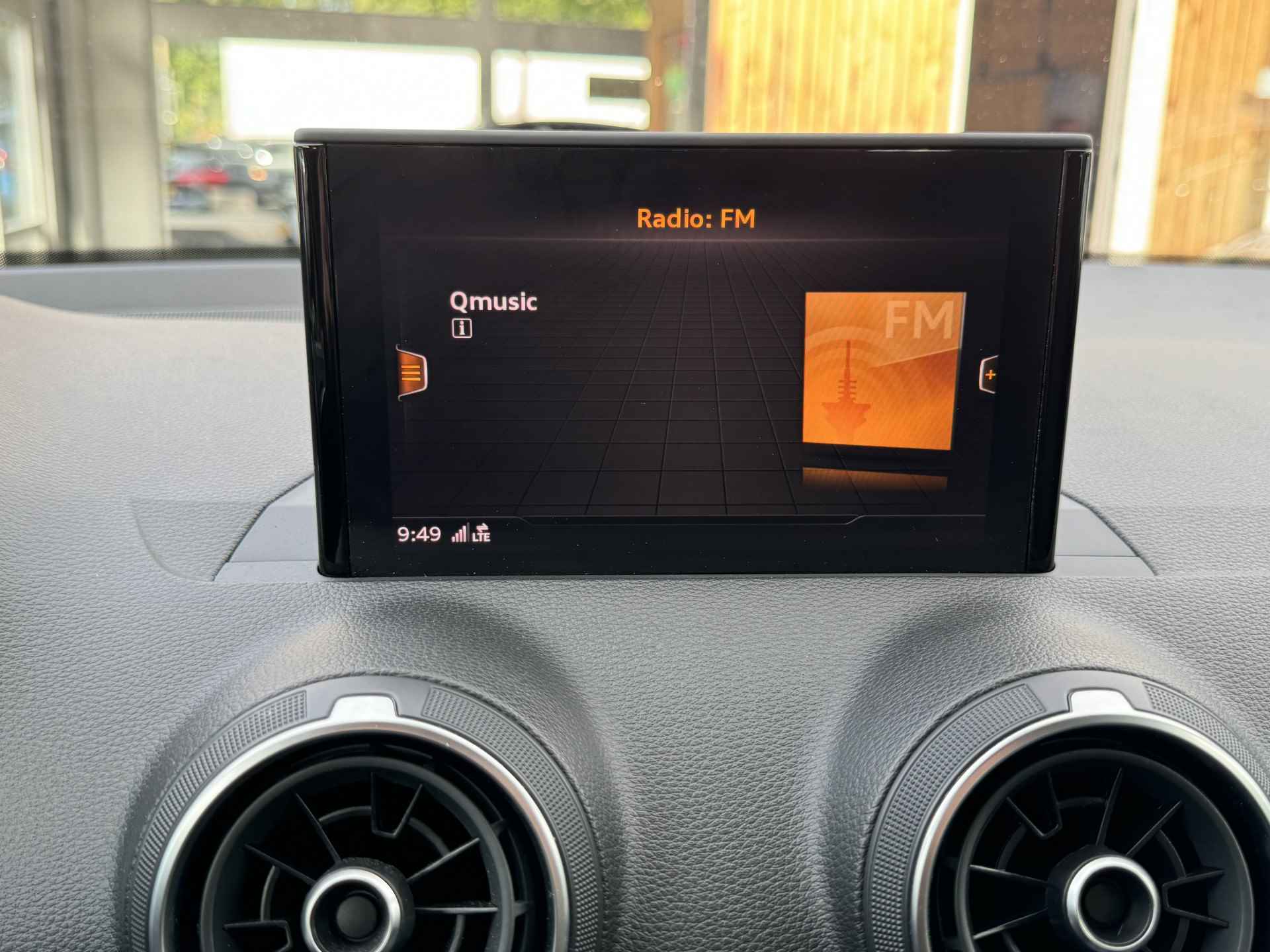 Audi Q2 150pk Prijs Inclusief Onderhoud & 12 Maand BOVAG Garantie | Florett Silver Metallic | Audi Soundsystem | - 18/46