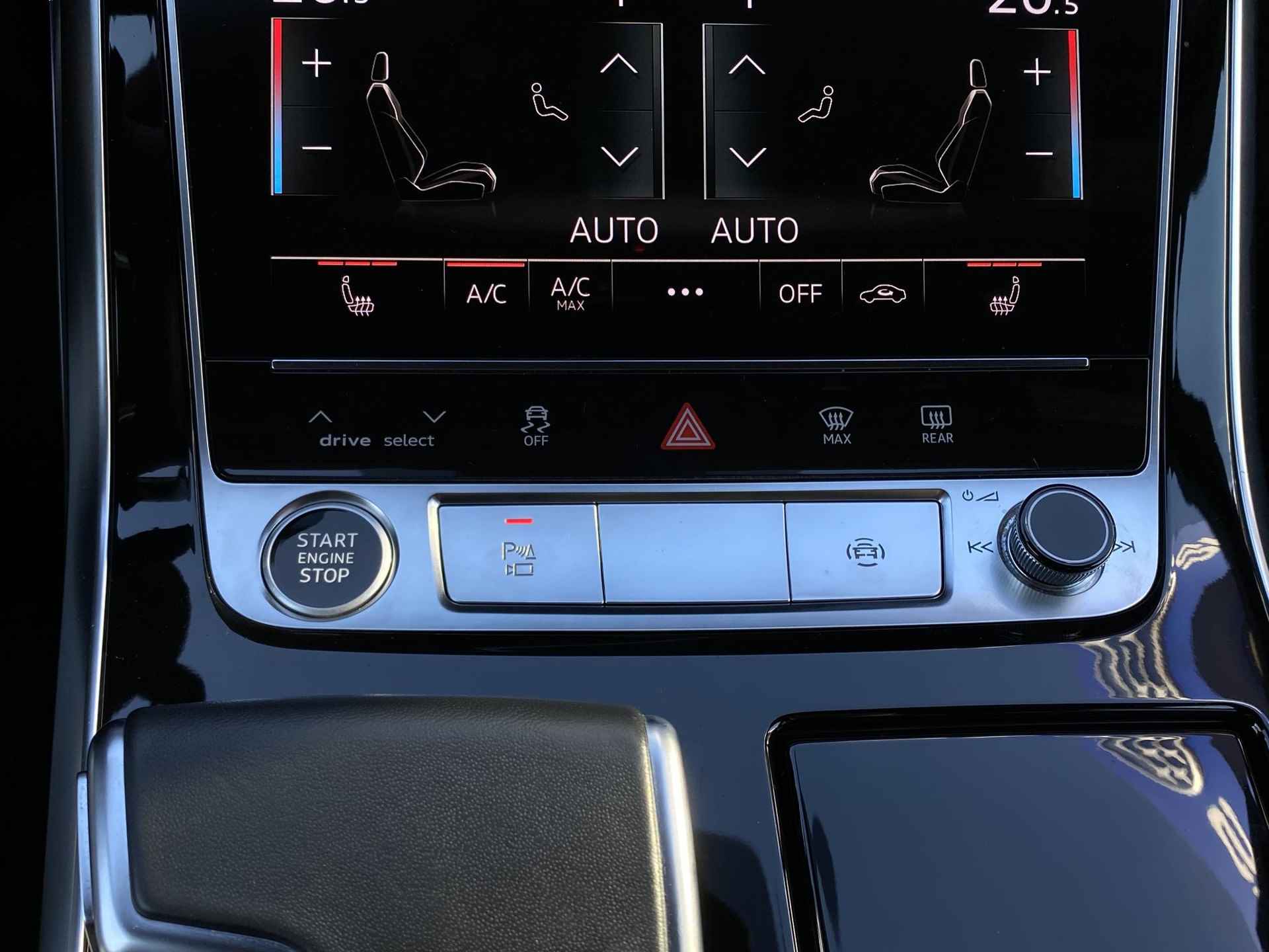 Audi Q7 55 TFSI e quattro Pro Line S | Instelbare Luchtvering | Navigatie | Trekhaak | Adaptieve Cruise Control | Head-Up Display | Stoelverwarming voor + achter | Sfeerverlichting | - 34/40