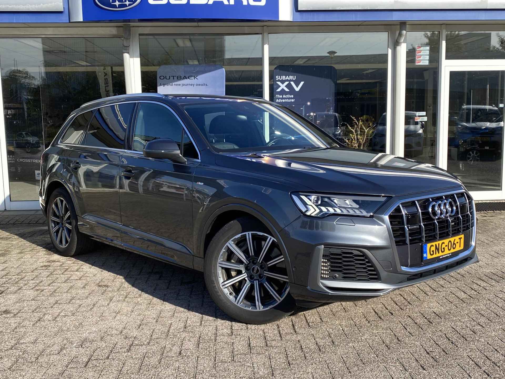 Audi Q7 55 TFSI e quattro Pro Line S | Instelbare Luchtvering | Navigatie | Trekhaak | Adaptieve Cruise Control | Head-Up Display | Stoelverwarming voor + achter | Sfeerverlichting | - 40/40