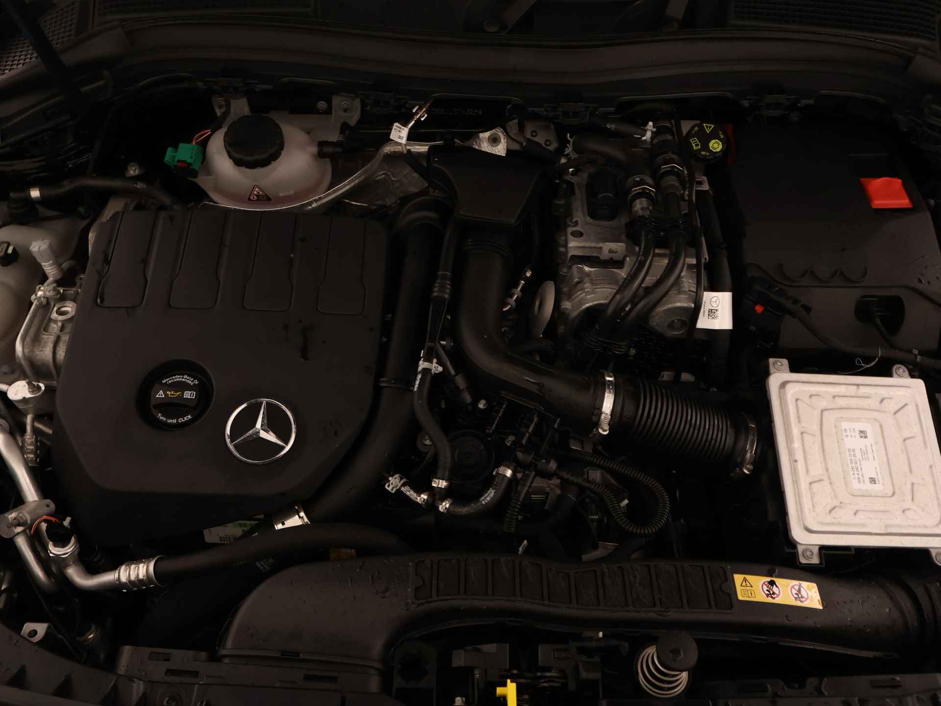 Mercedes-Benz B-Klasse 250 e AMG Plug-In Hybride | AMG Styling | Night Pakket | Sfeerverlichting | Inclusief 24 maanden MB Certified garantie voor Europa. - 40/43