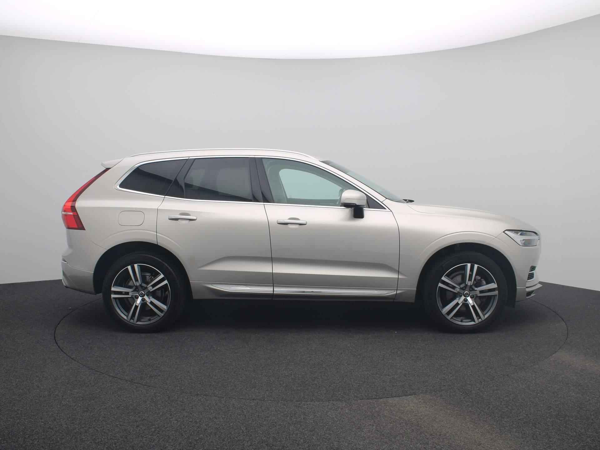 Volvo XC60 2.0 Recharge T6 AWD Inscription | Parkeersensoren | Panorama dak | Stoelverwarming | Stuurverwarming | - 7/35