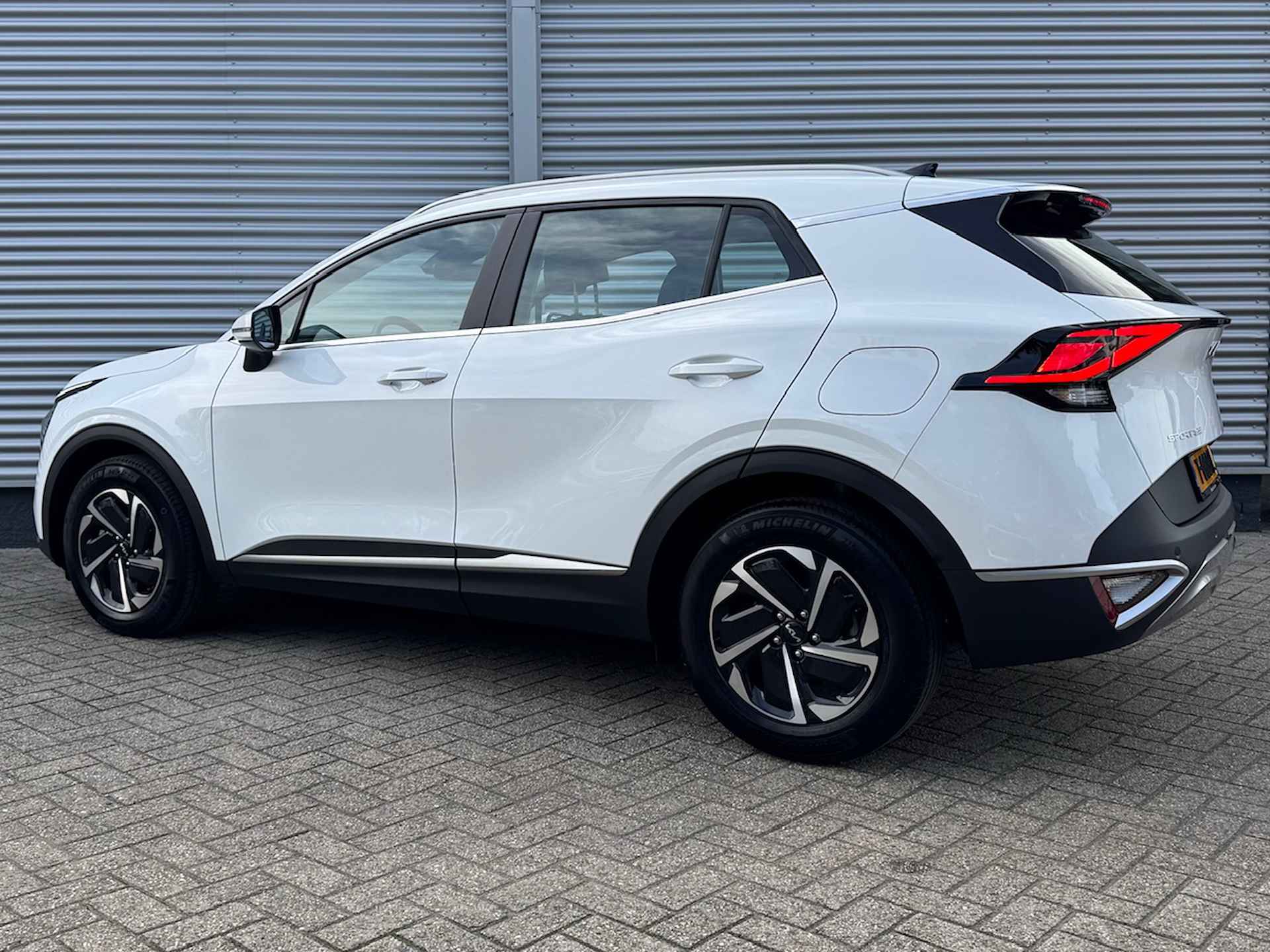 Kia Sportage 1.6 T-GDi 230pk Hybrid DynamicLine | Navigatie | Camera | Parkeersensoren | Adaptieve Cruise Control |Black Friday Deal - 4/43