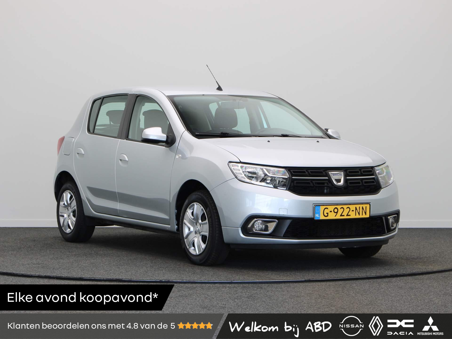 Dacia Sandero SCe 70pk Laureate | Airco | Cruise control | Bluetooth | All season banden |