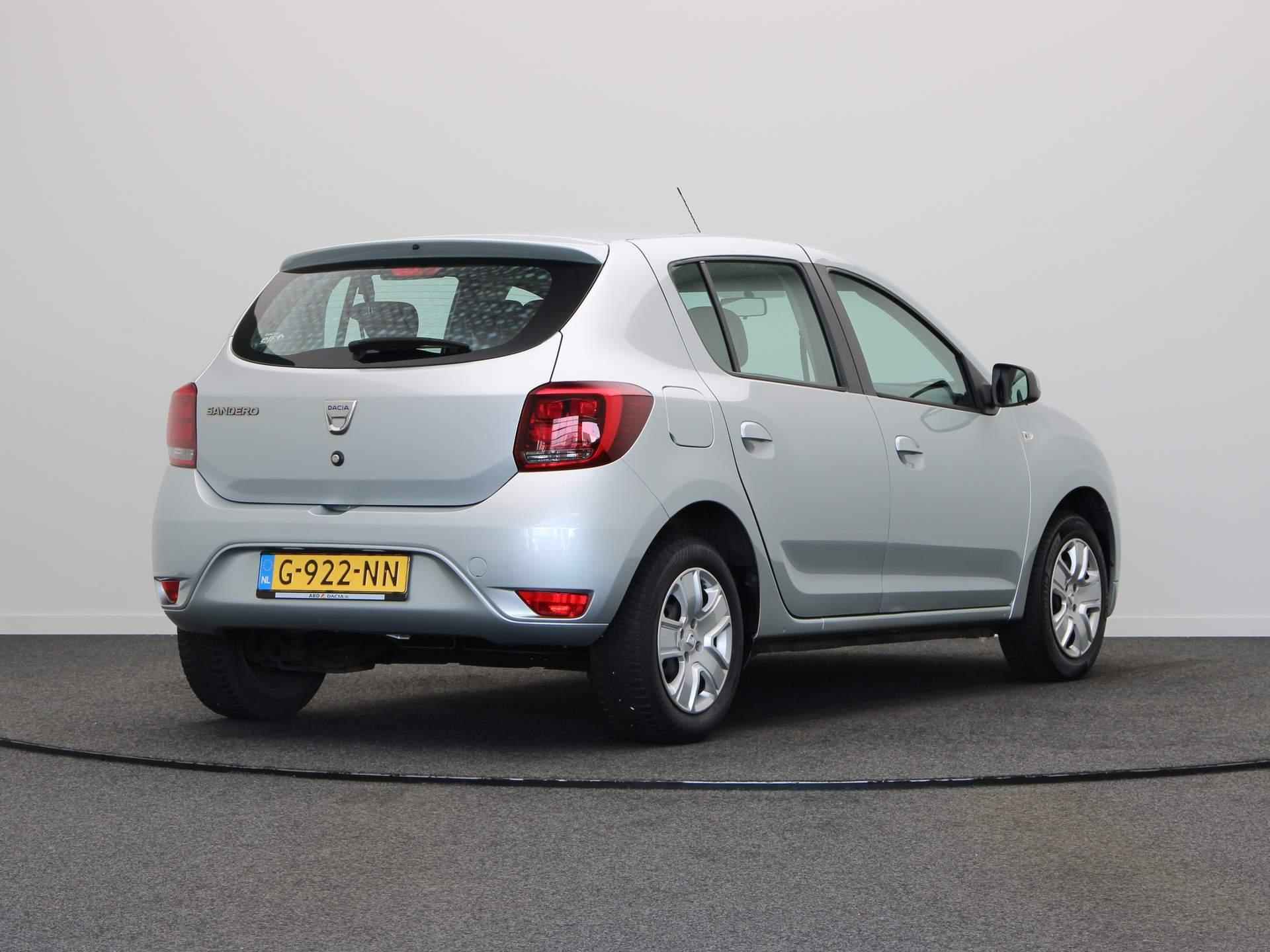 Dacia Sandero SCe 70pk Laureate | Airco | Cruise control | Bluetooth | All season banden | - 11/38