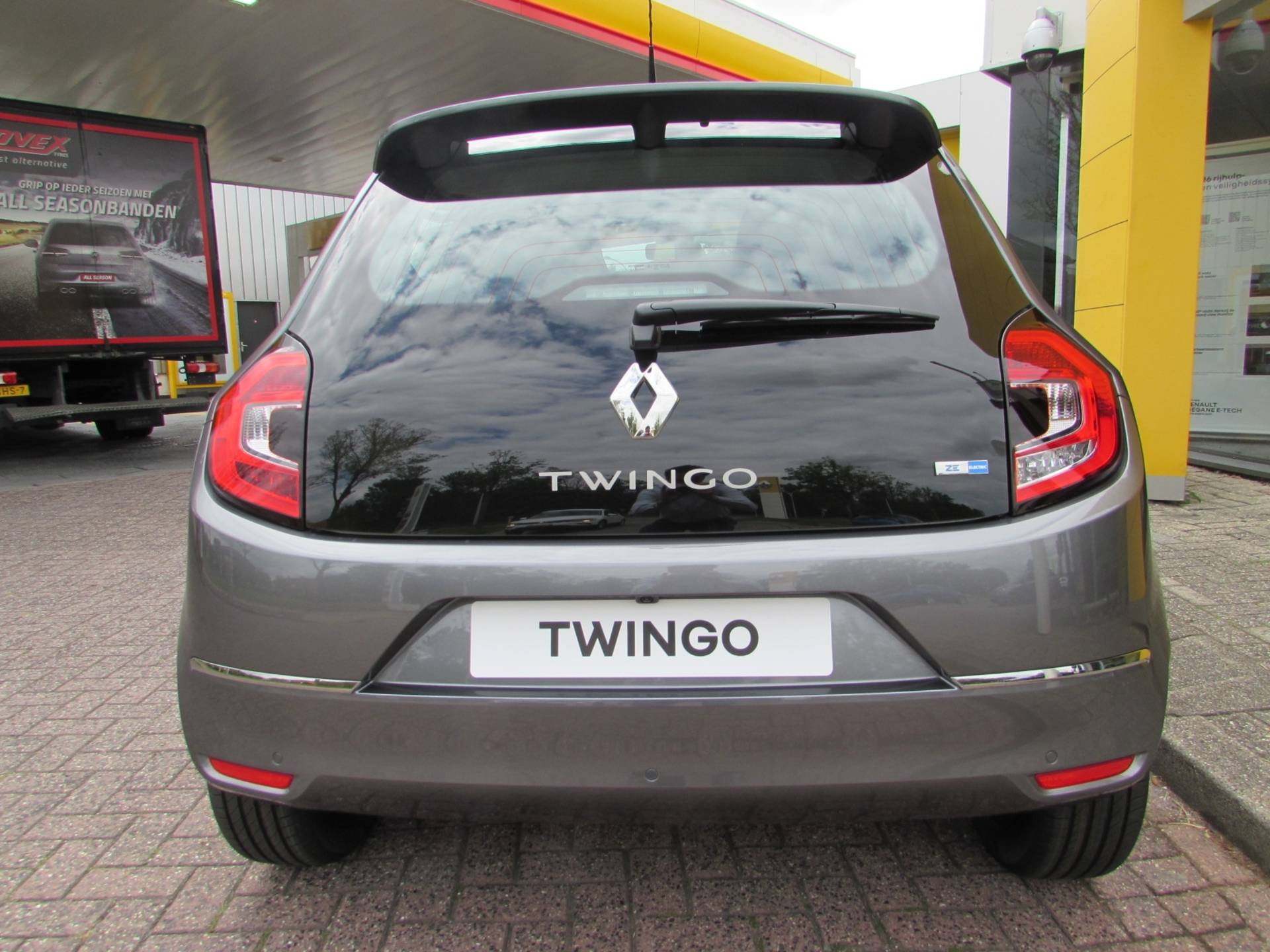 Renault Twingo Z.E. R80 E-Tech Techno 22KW - Demo - 17/18