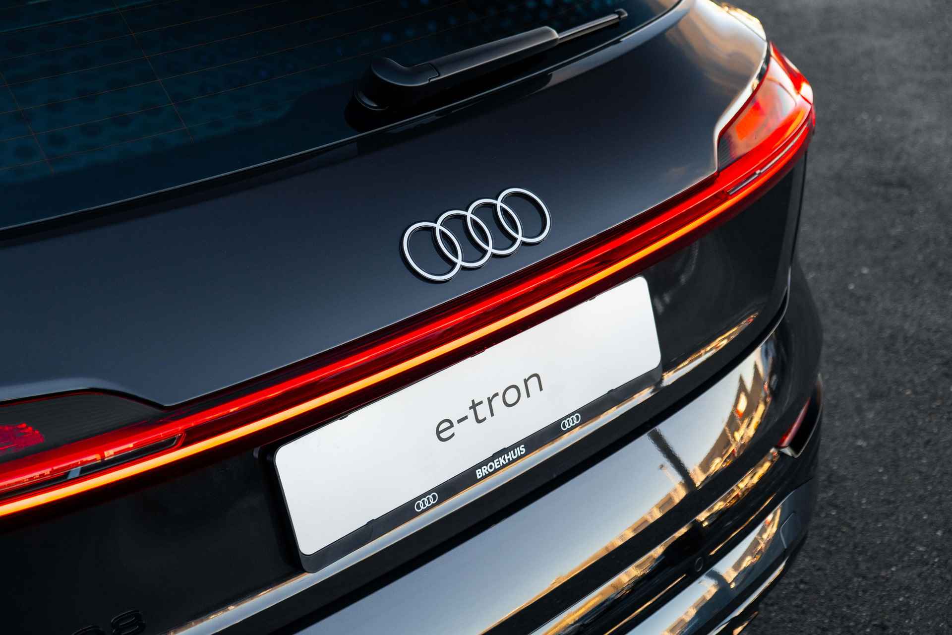 Audi Q8 e-tron - 35/77