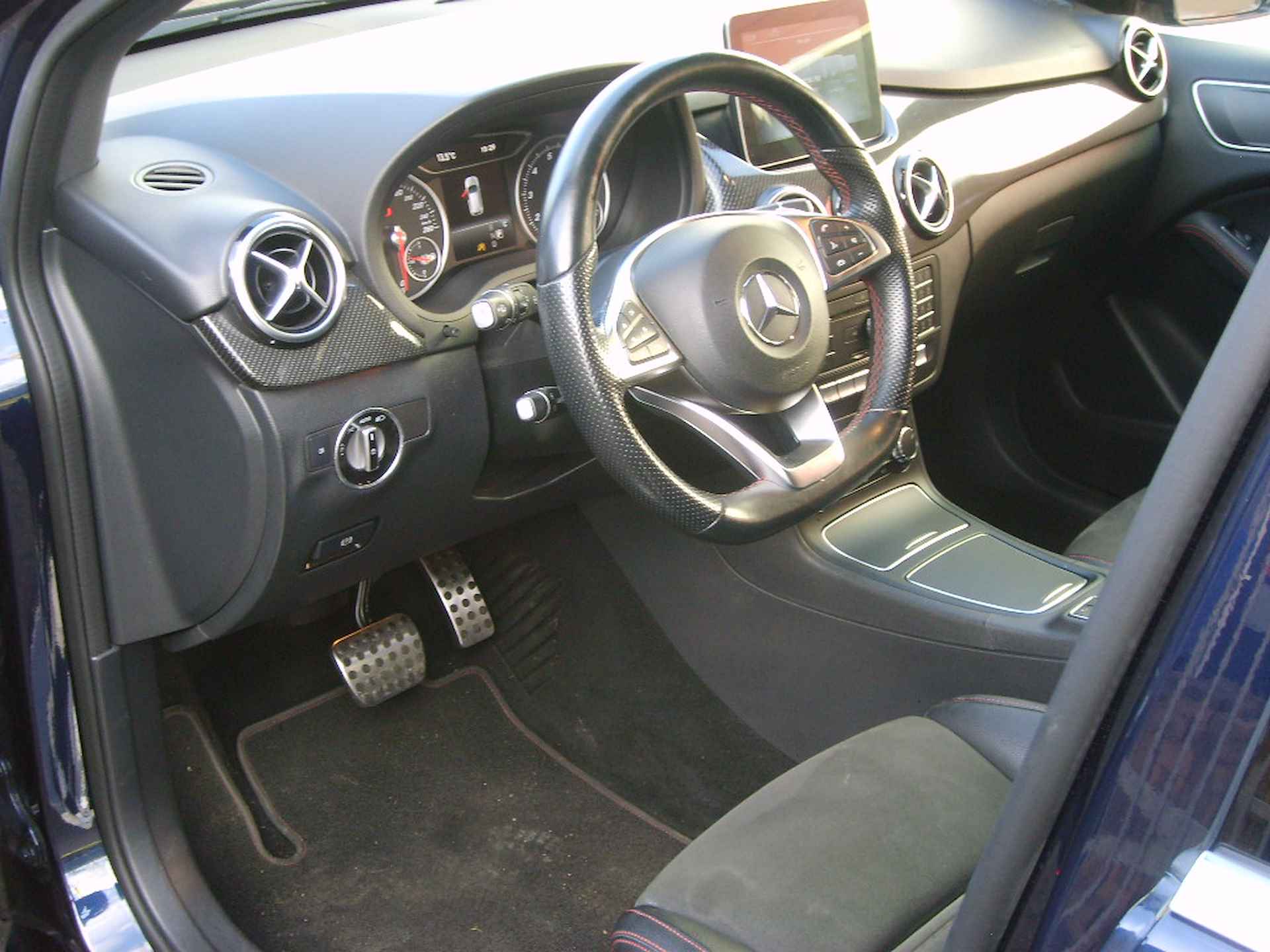 Mercedes-Benz B-Klasse 180 Ambition Automaat AMG Styling met comfort onderstel ! - 10/26