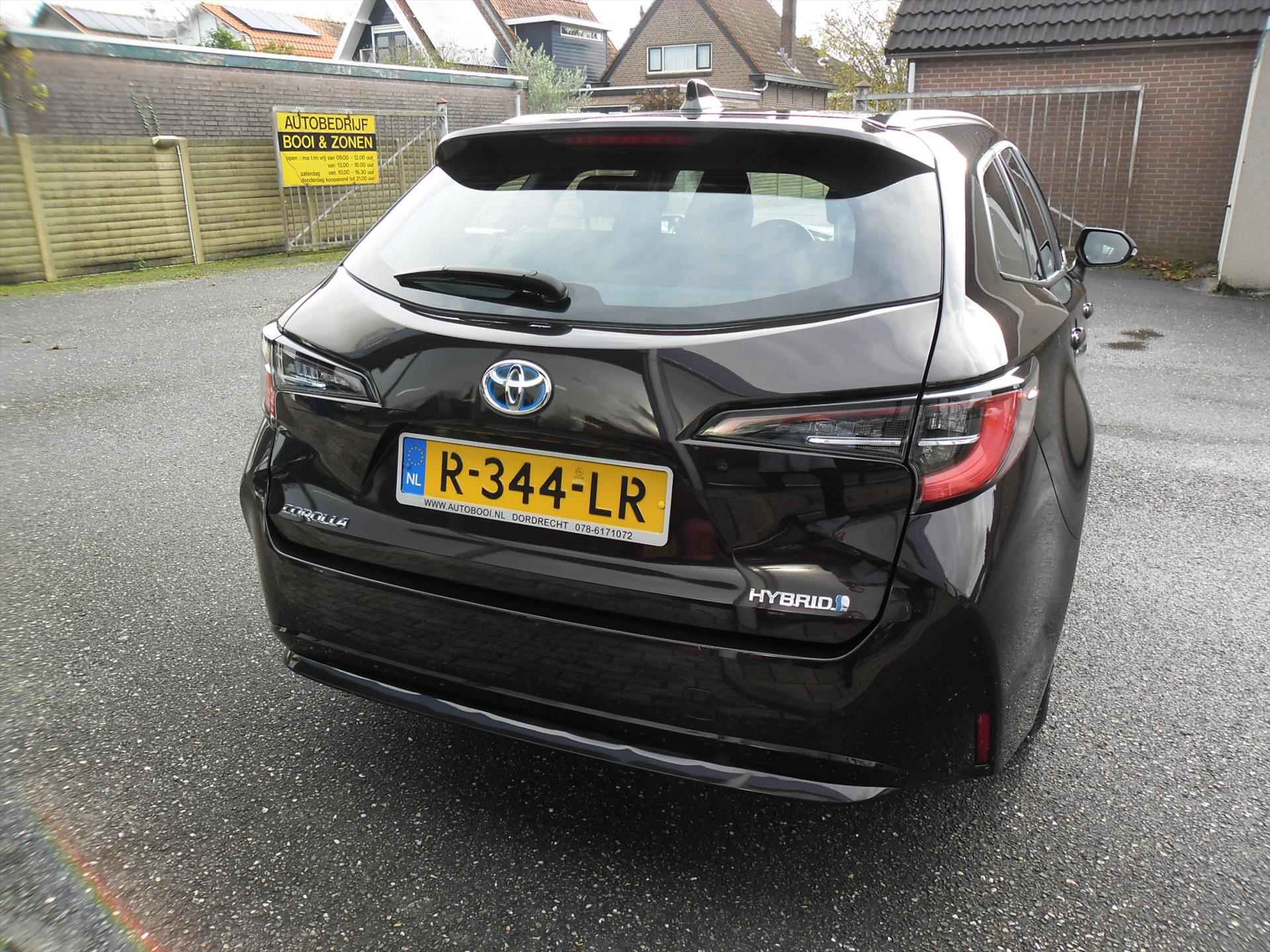 Toyota Corolla Touring Sports 1.8 HYBRID ACTIVE AUTOMAAT NAV ECC LMV CAMERA XENON 40521 KM RIJKLAARPRIJS - 3/18