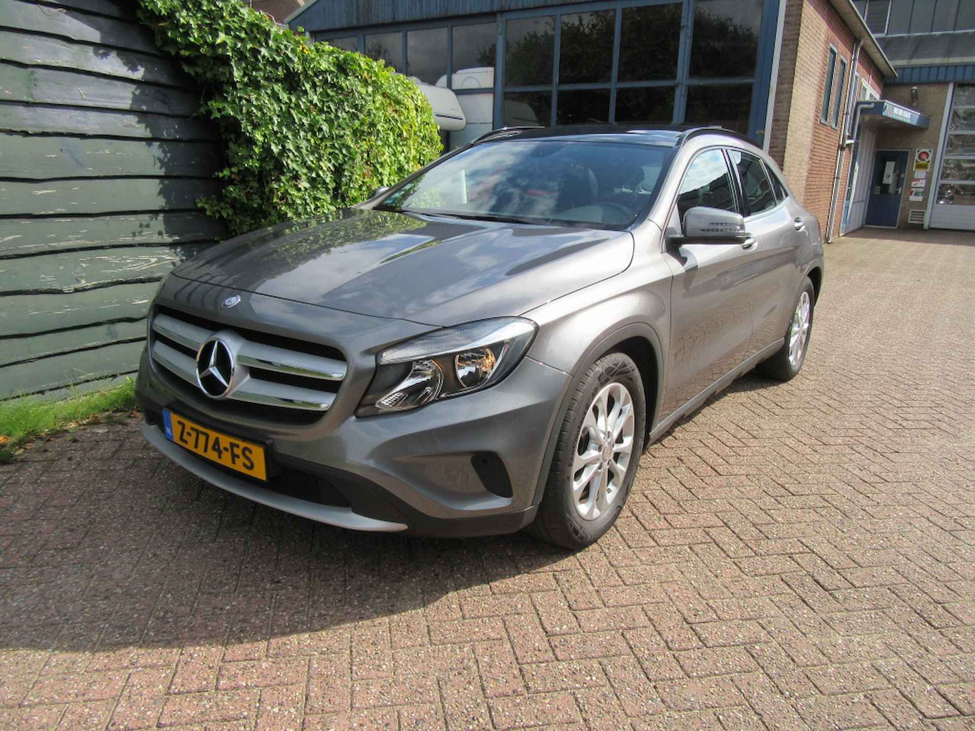 Mercedes-benz GLA-klasse 180 Ambition | Camera | Pano dak - 21/23