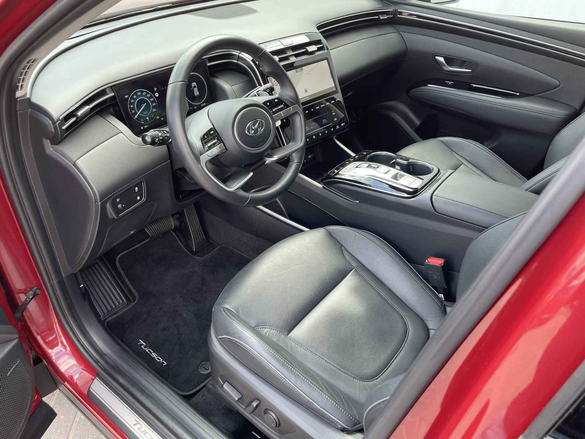 Hyundai Tucson 1.6 T-GDI PHEV Premium 265pk 4WD automaat / Dealer onderhouden / Leder / Navigatie / Camera / - 26/47