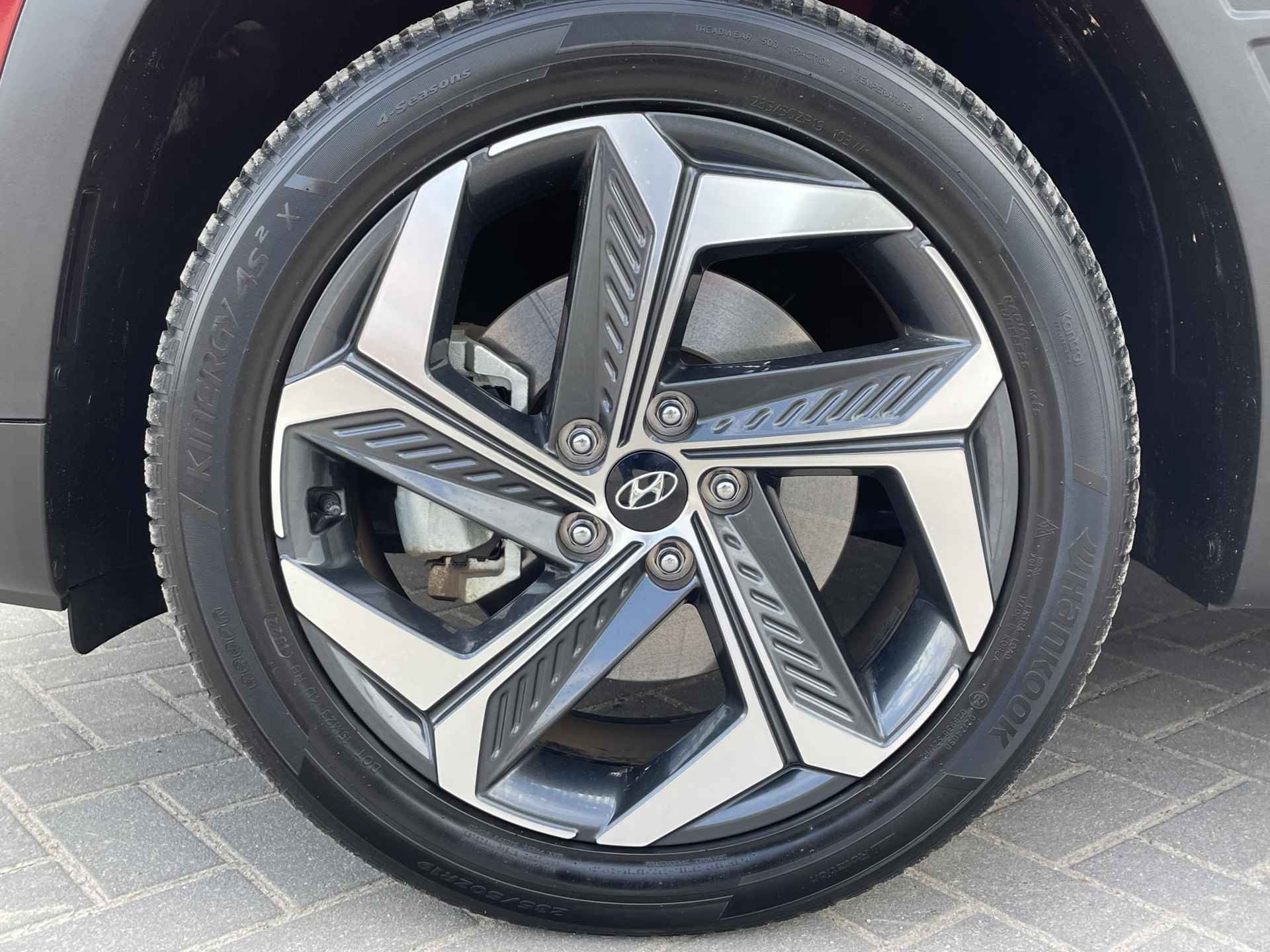 Hyundai Tucson 1.6 T-GDI PHEV Premium 265pk 4WD automaat / Dealer onderhouden / Leder / Navigatie / Camera / - 44/47