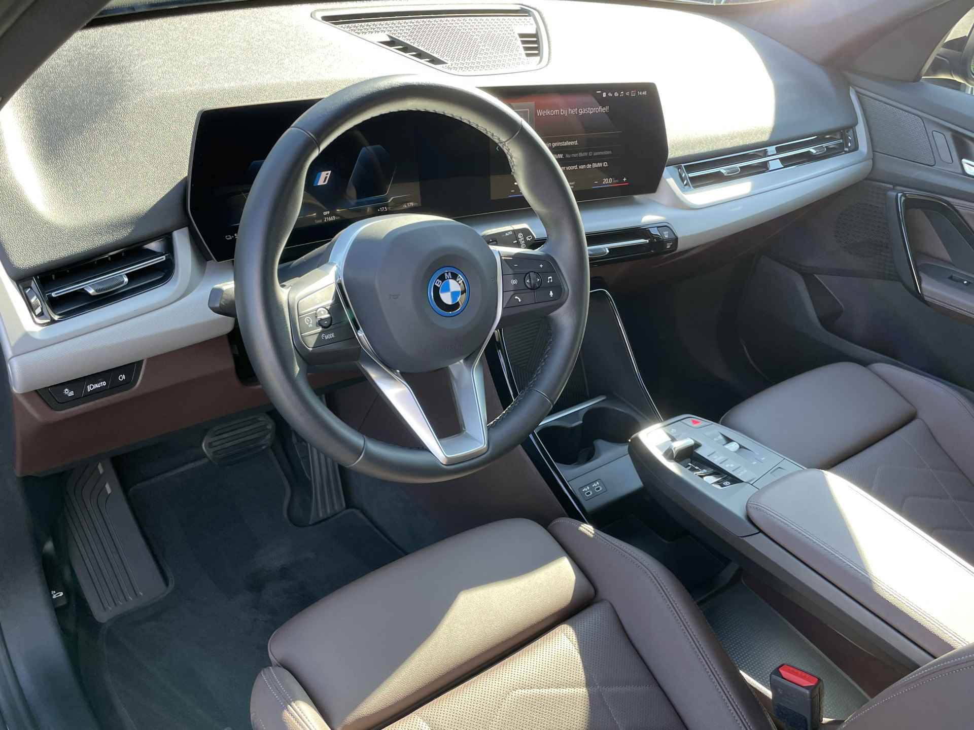 BMW iX1 xDrive30 | 18'' | Getint Glas | Sportstoelen | Adaptief M Onderstel | Stoelverw. - 10/29