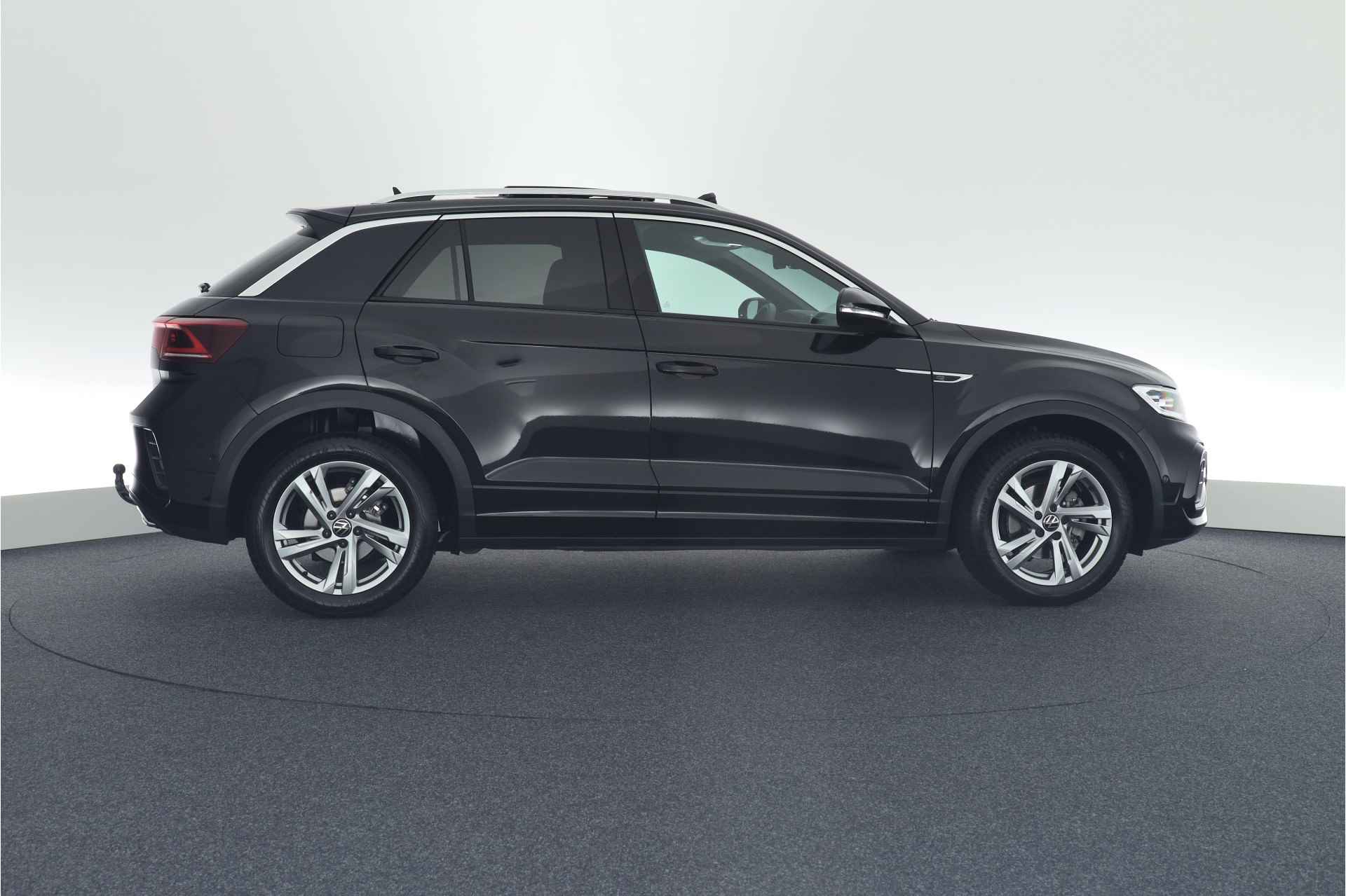 Volkswagen T-Roc 1.5 TSI 150pk DSG R-Line Business+ Trekhaak Camera Stoelverwarming Keyless Navigatie - 5/55