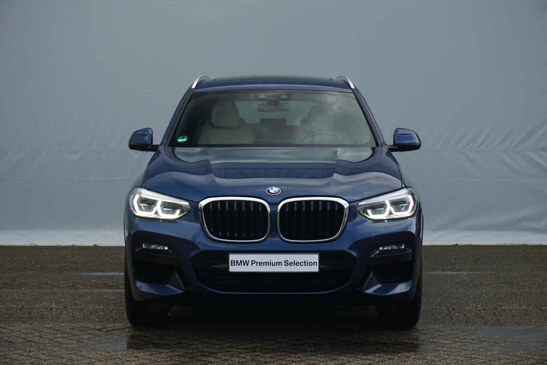 BMW X3 xDrive20i High Executive M Sportpakket 19'' / Panoramadak / Trekhaak elektrisch / Head-Up Display - 2/25
