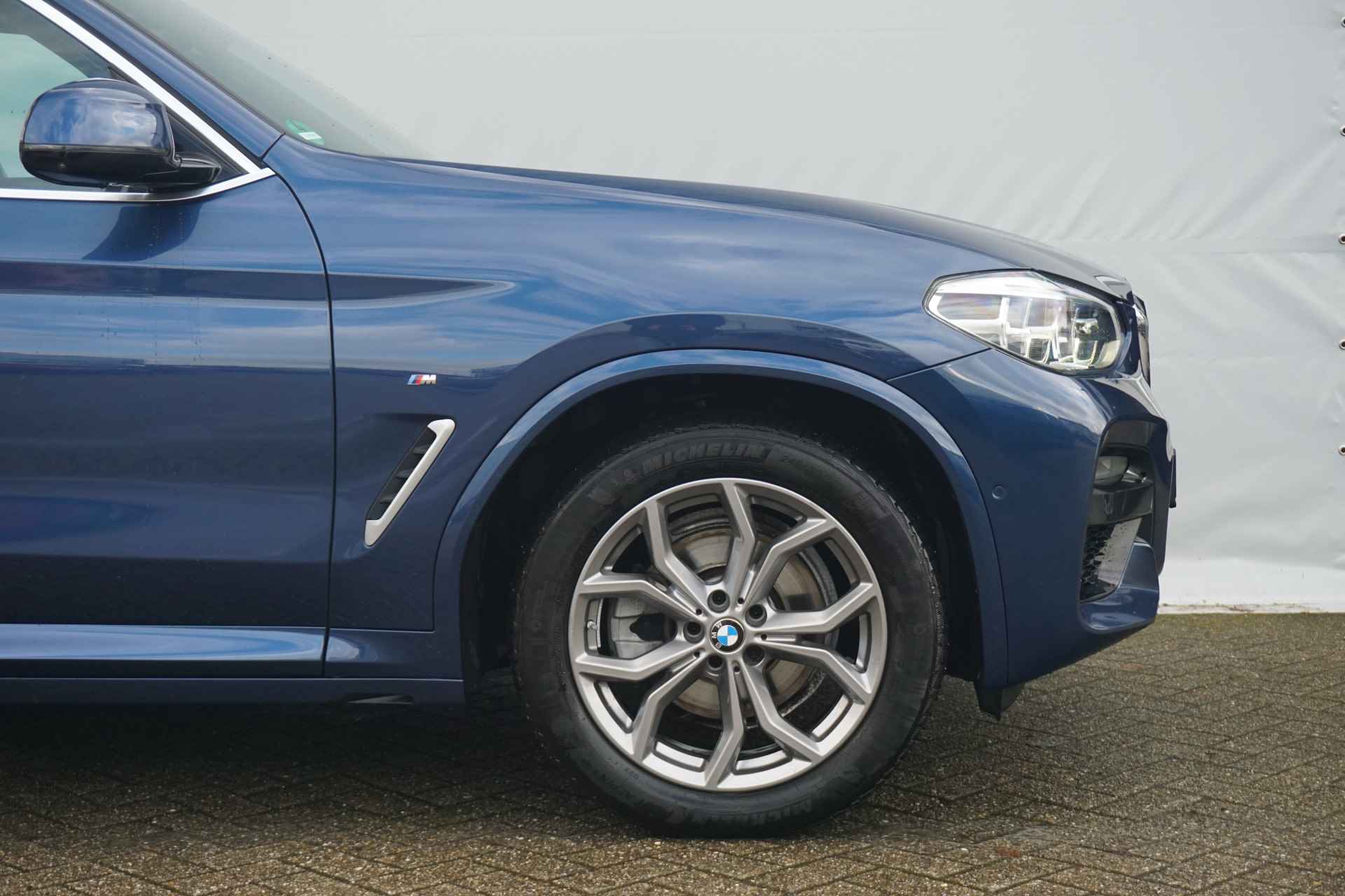 BMW X3 xDrive20i High Executive M Sportpakket 19'' / Panoramadak / Trekhaak elektrisch / Head-Up Display - 4/25