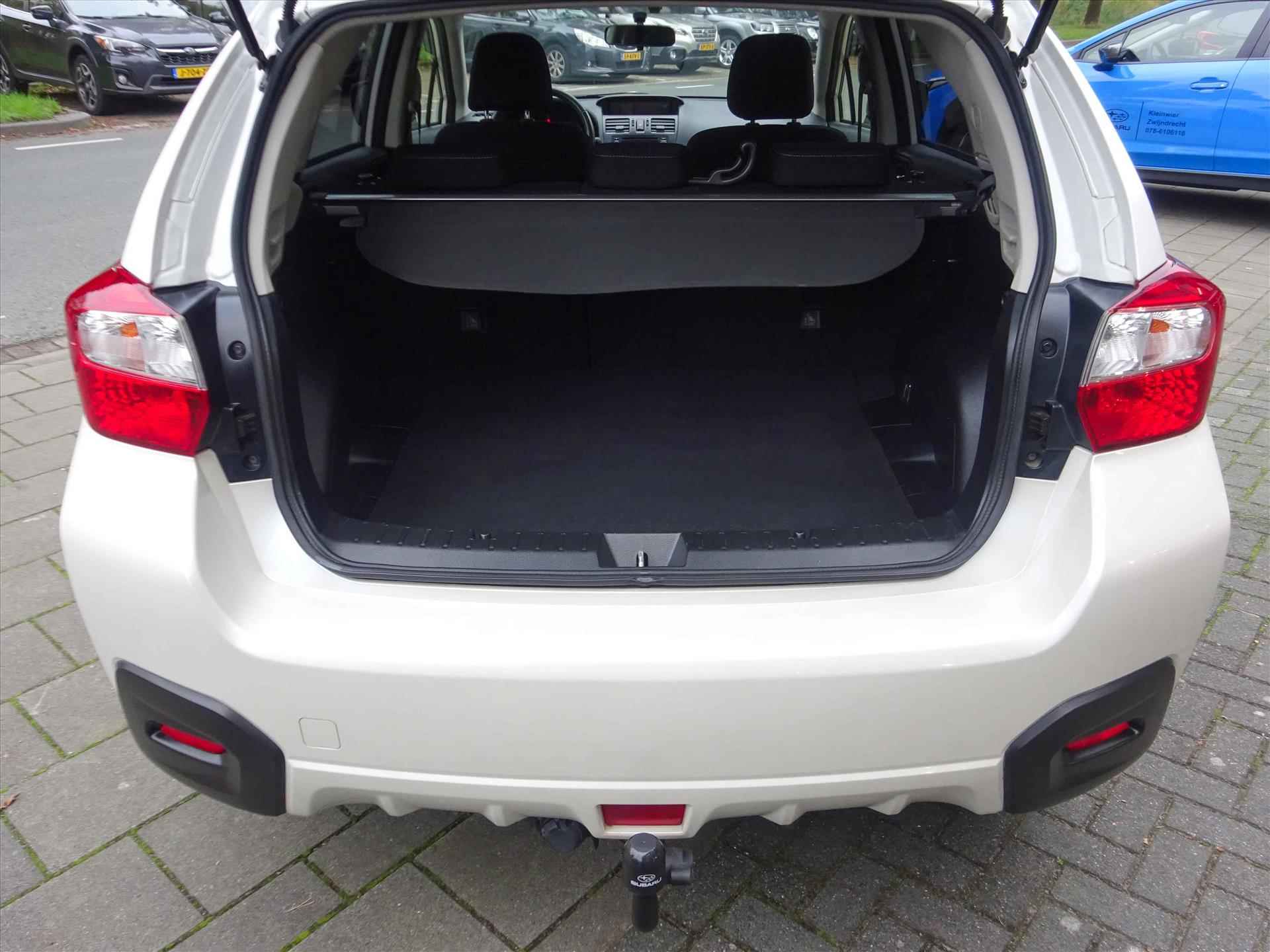 SUBARU Xv 1.6i 114pk AWD Luxury | Trekhaak | 1.500 KG trekgew. | Dealer onderhouden - 13/39