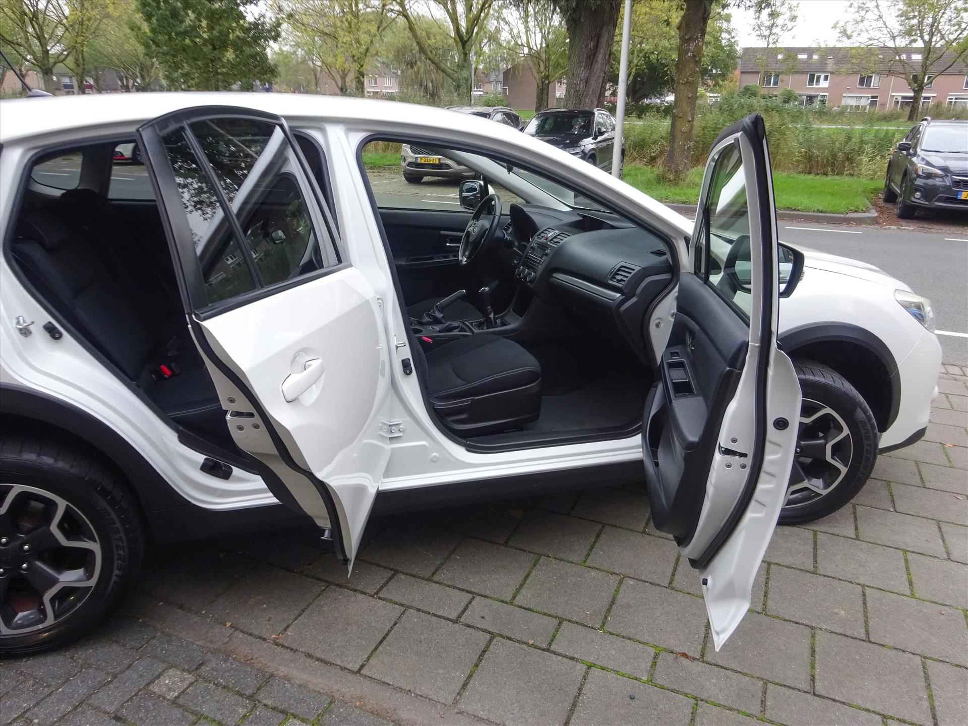 SUBARU Xv 1.6i 114pk AWD Luxury | Trekhaak | 1.500 KG trekgew. | Dealer onderhouden - 15/39