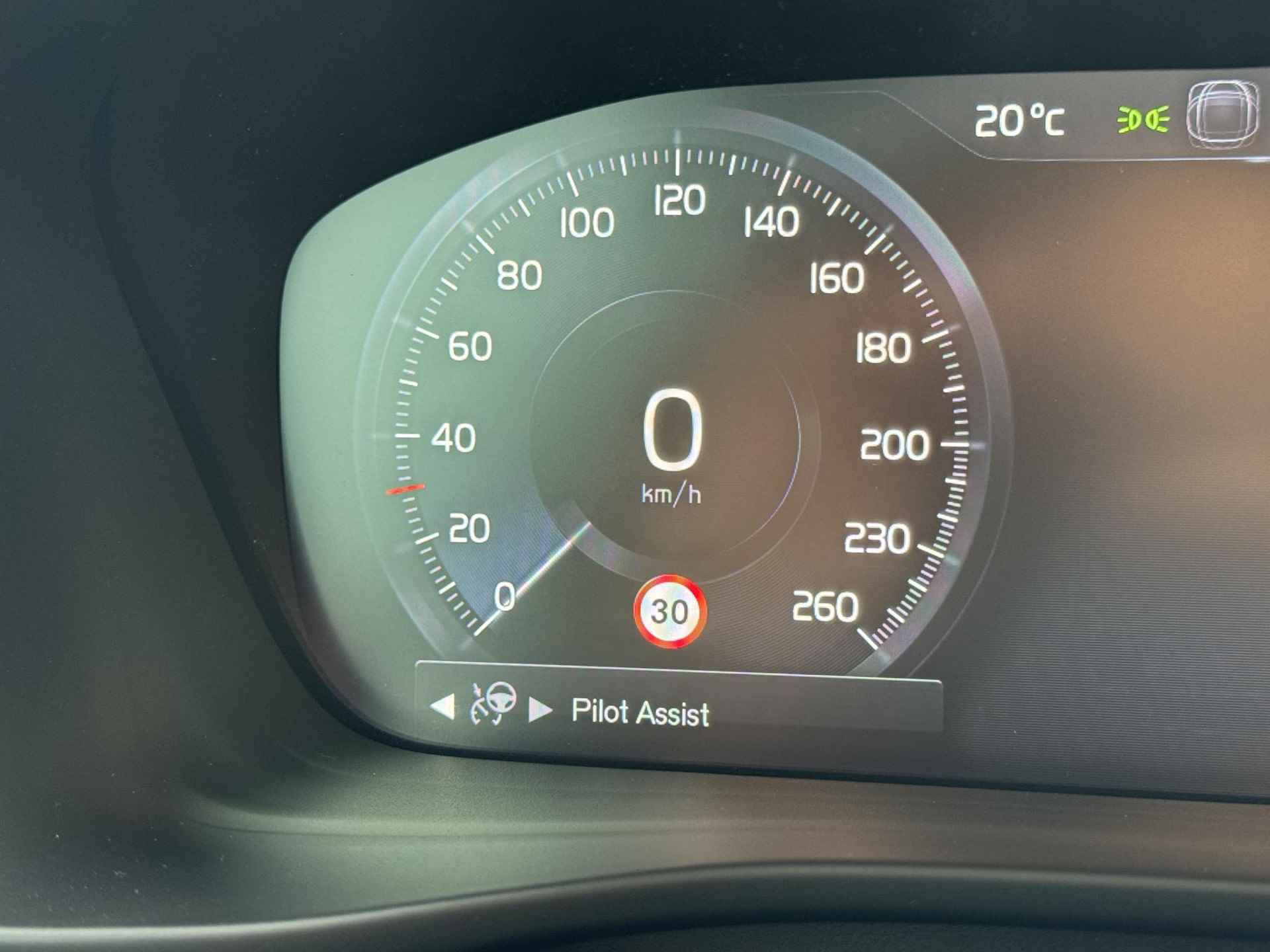 Volvo XC40 1.5 T5 Recharge R-Design | Panoramadak | Stoelverwarming | Trekhaak | Achteruitrijcamera | - 16/19