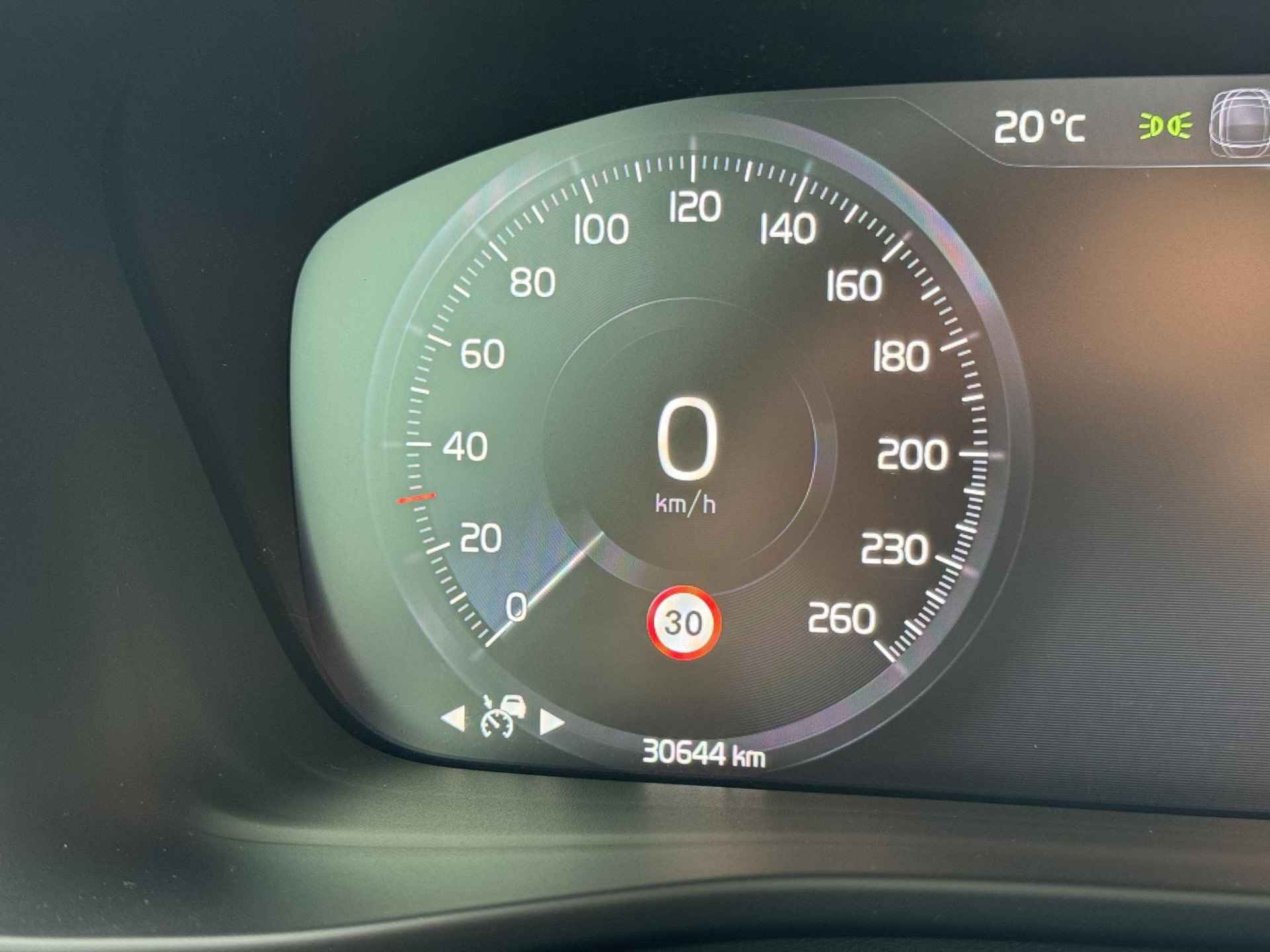 Volvo XC40 1.5 T5 Recharge R-Design | Panoramadak | Stoelverwarming | Trekhaak | Achteruitrijcamera | - 14/19
