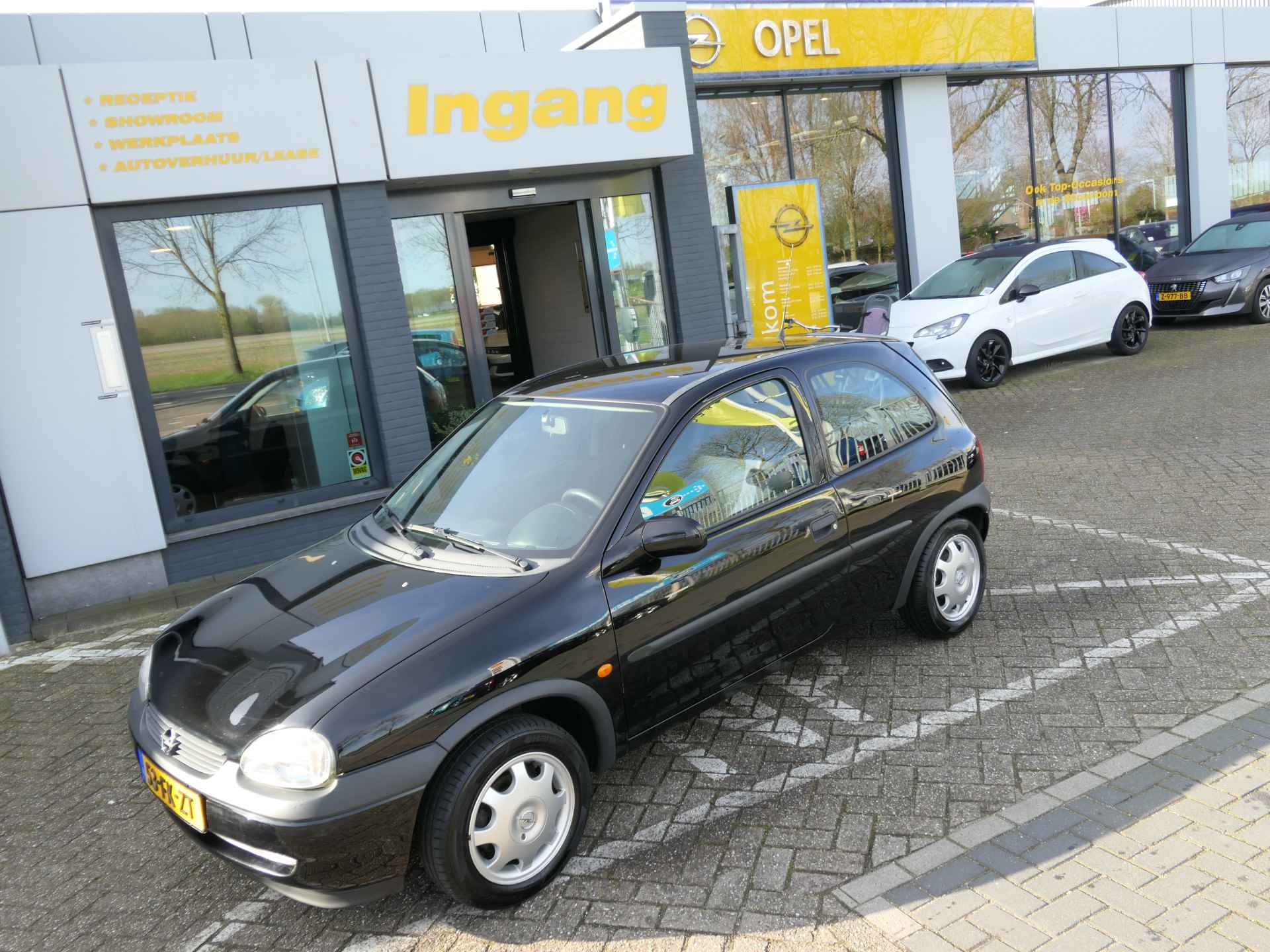 Opel Corsa 1.2i 16V Onyx Automaat | Dakspoiler | Trekhaak | 71.000 km! - 8/30