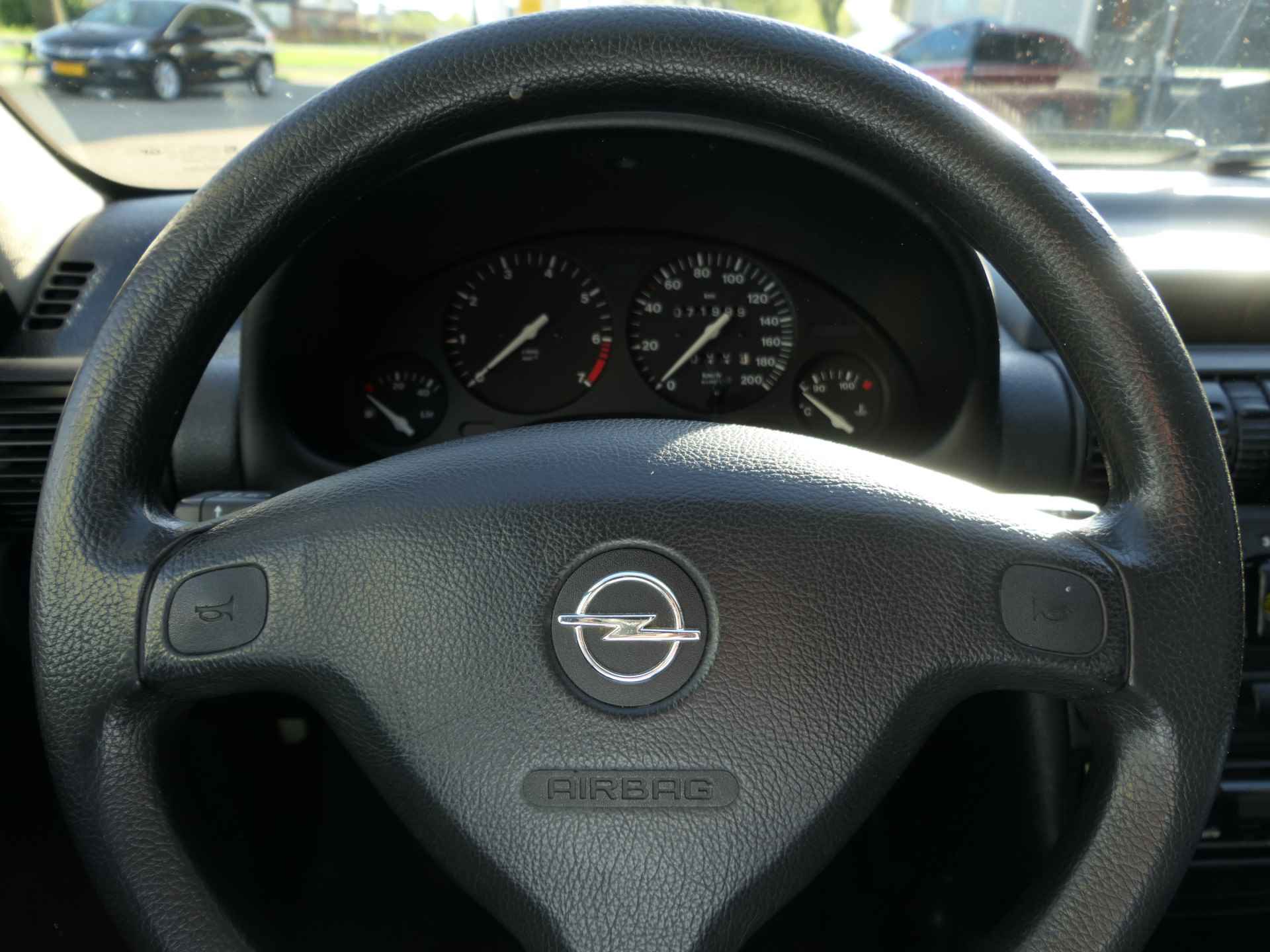 Opel Corsa 1.2i 16V Onyx Automaat | Dakspoiler | Trekhaak | 71.000 km! - 27/30