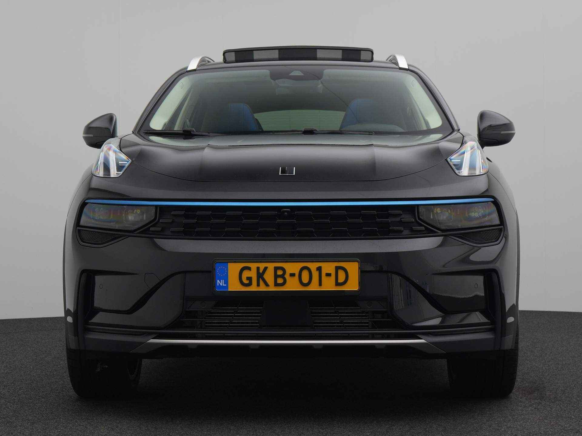 Lynk & Co 01 1.5 PHEV 262 pk Automaat | Navigatie | Panormadak | Climate Control - 9/45