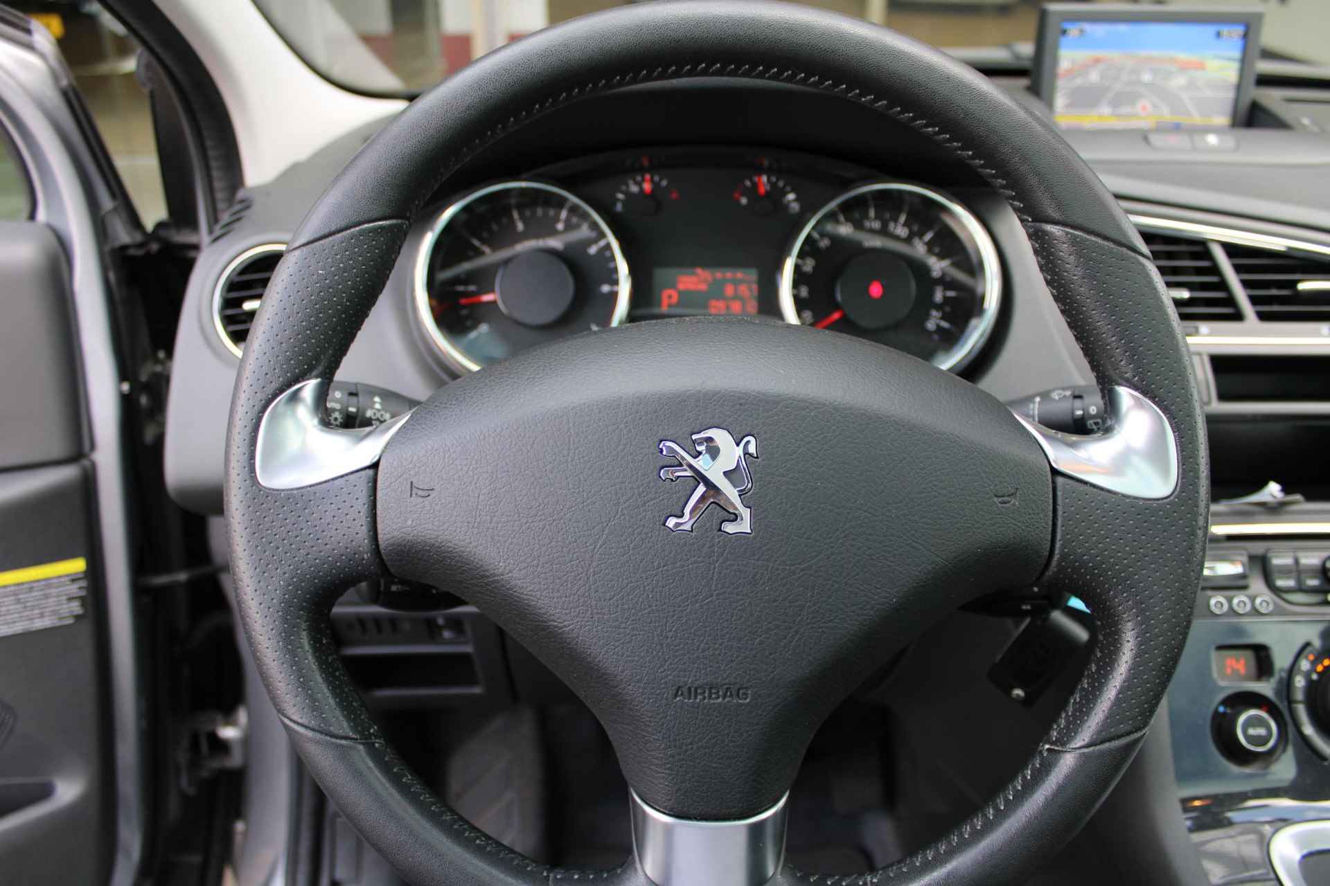 Peugeot 5008 1.6 THP Style 5p. - 8/27