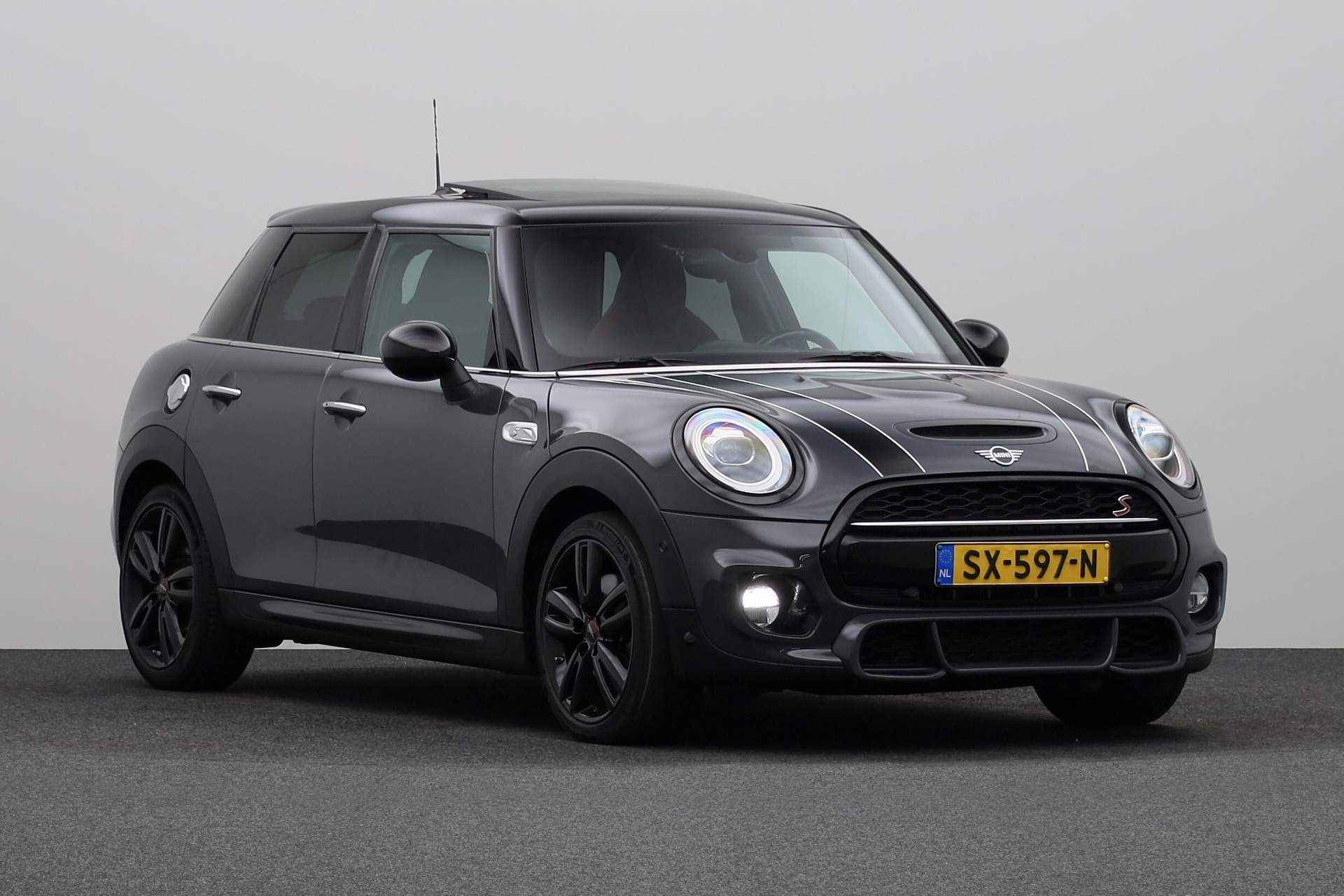 MINI 5-deurs 2.0 Cooper S | Panoramadak | JCW trim | Harman Kardon | Camera | Head Up | Comfort Access | - 6/24