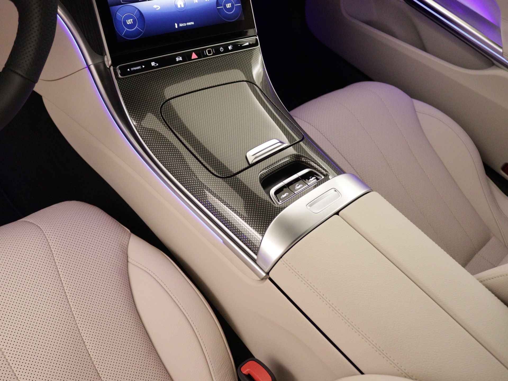 Mercedes-Benz CLE Cabriolet 200 AMG Line | Rijassistentiepakket Plus | Premium pakket | DIGITAL LIGHT | Cabriolet comfortpakket | USB-pakket plus | Burmester® 3D surround sound system | MBUX Augmented reality voor navigatie | - 16/43