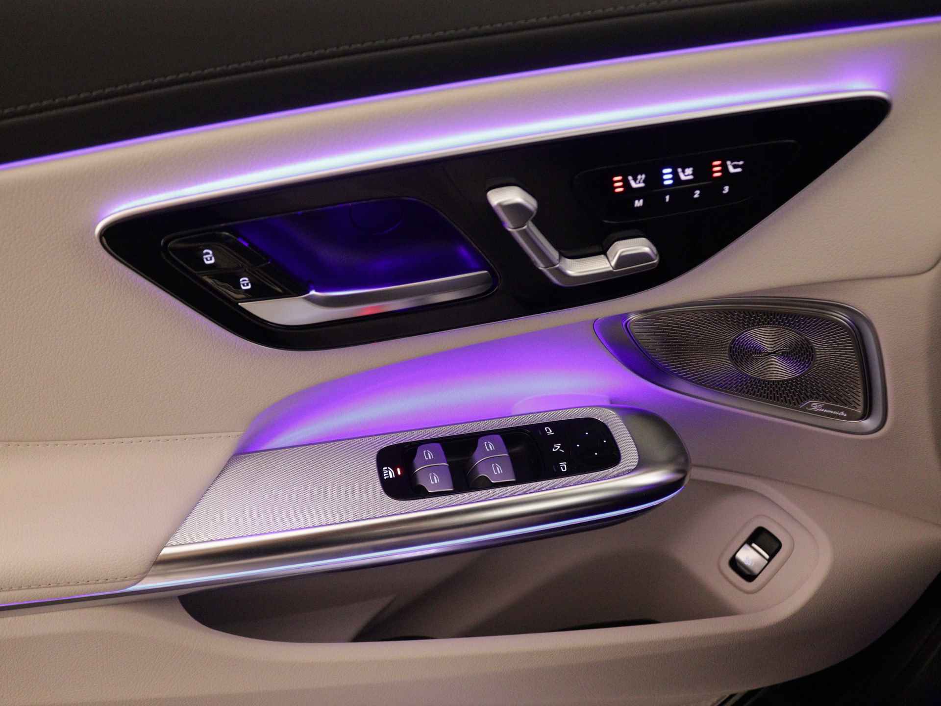 Mercedes-Benz CLE Cabriolet 200 AMG Line | Rijassistentiepakket Plus | Premium pakket | DIGITAL LIGHT | Cabriolet comfortpakket | USB-pakket plus | Burmester® 3D surround sound system | MBUX Augmented reality voor navigatie | - 28/43
