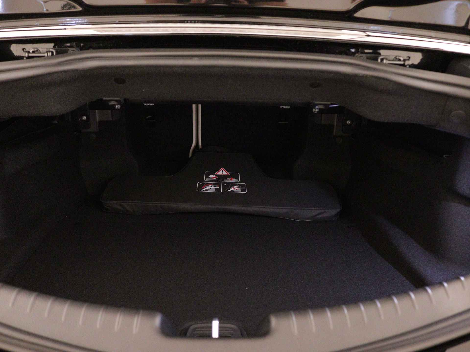 Mercedes-Benz CLE Cabriolet 200 AMG Line | Rijassistentiepakket Plus | Premium pakket | DIGITAL LIGHT | Cabriolet comfortpakket | USB-pakket plus | Burmester® 3D surround sound system | MBUX Augmented reality voor navigatie | - 34/43