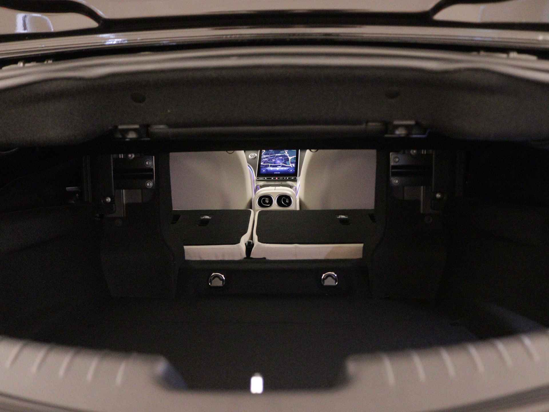 Mercedes-Benz CLE Cabriolet 200 AMG Line | Rijassistentiepakket Plus | Premium pakket | DIGITAL LIGHT | Cabriolet comfortpakket | USB-pakket plus | Burmester® 3D surround sound system | MBUX Augmented reality voor navigatie | - 36/43