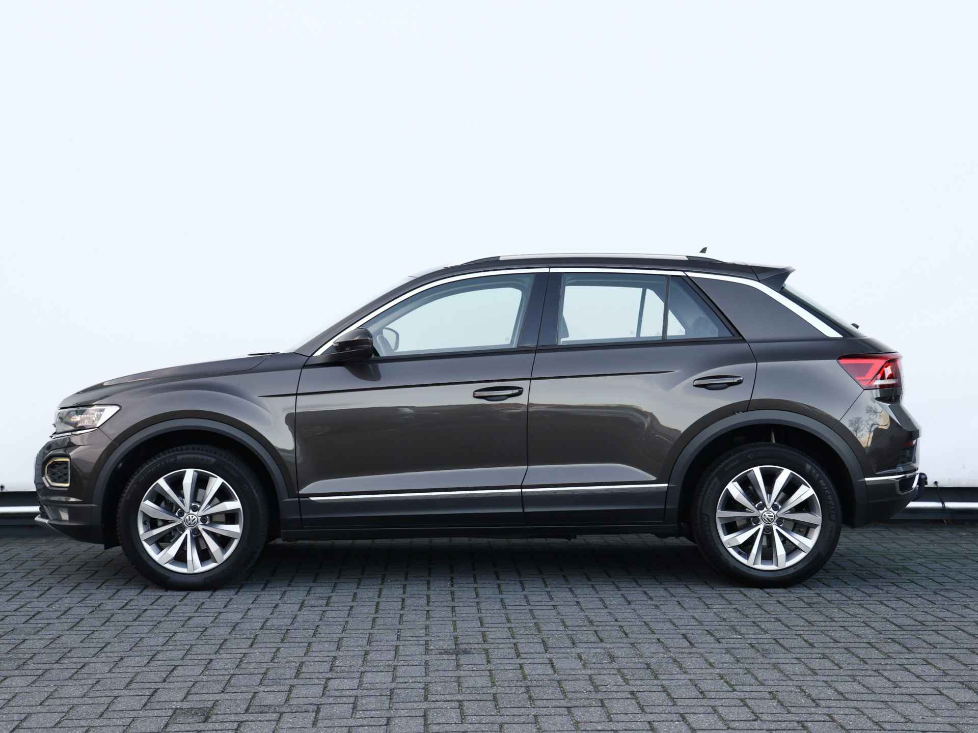 Volkswagen T-Roc 1.5 TSI Sport 150pk DSG | LED | Navigatie | Climate control | Stoelverwarming I Trekhaak - 12/40