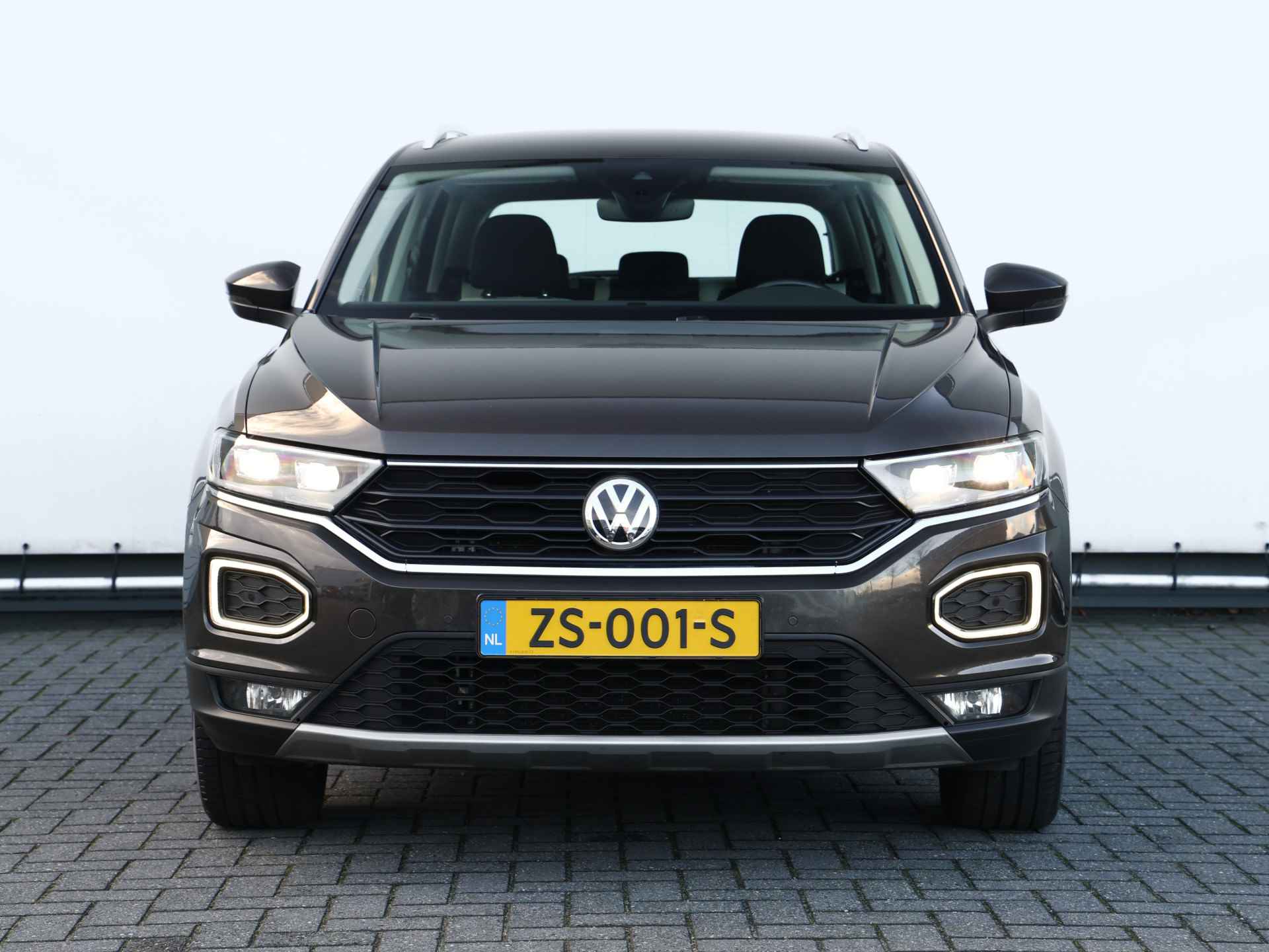 Volkswagen T-Roc 1.5 TSI Sport 150pk DSG | LED | Navigatie | Climate control | Stoelverwarming I Trekhaak - 14/40