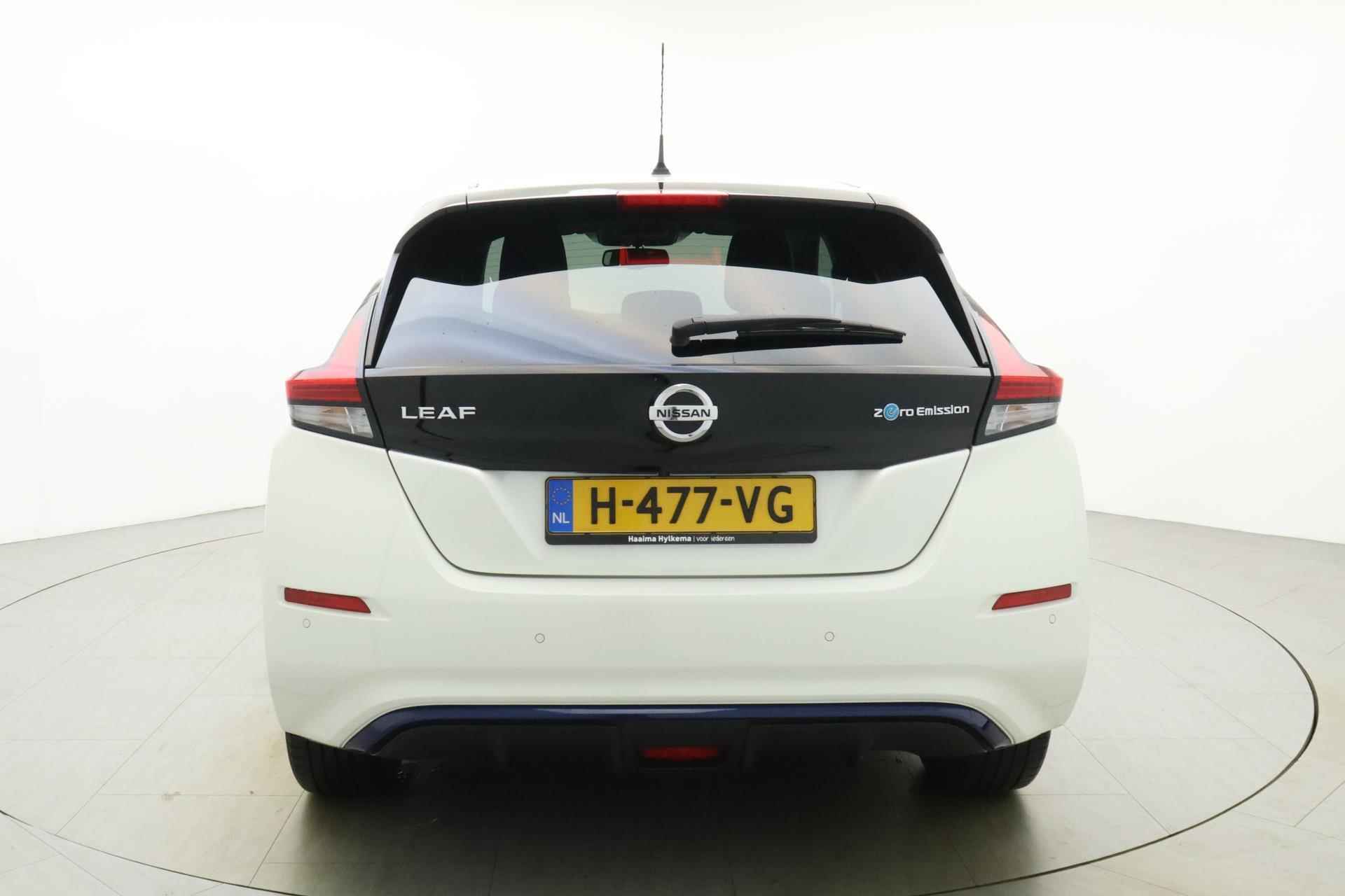 Nissan LEAF N-Connecta 40 kWh | Weinig kilometers | Navigatie | Camera | Climate control | Lichtmetalen velgen - 12/39